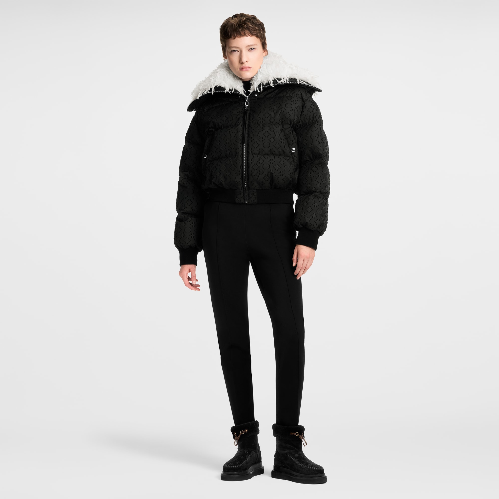 Pufferjacke mit Federkragen  Damen Ready to Wear Mäntel und Jacken | LOUIS VUITTON (Zoom)
