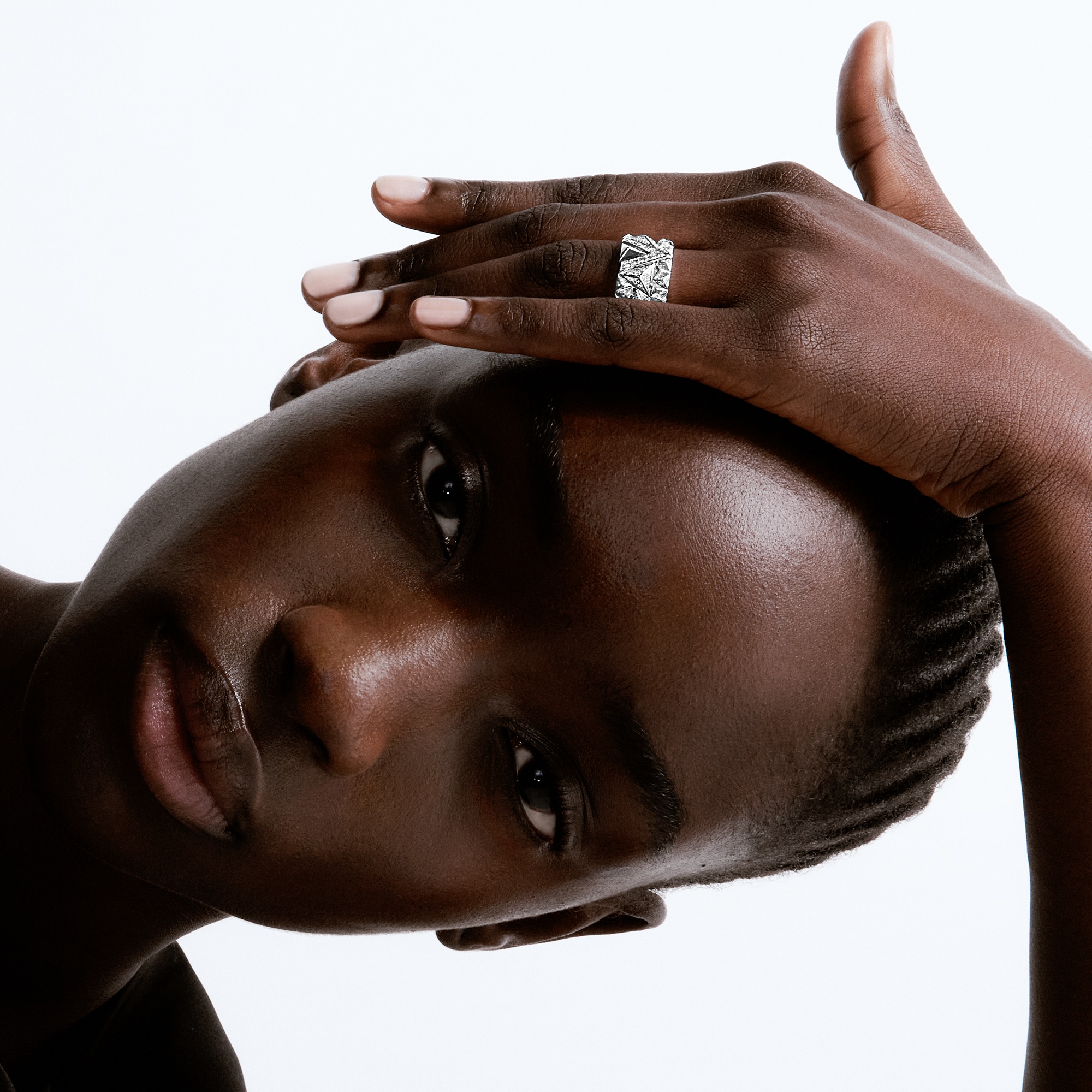 Pure V Ring, Weißgold und Diamanten  Schmuck Kategorien Ringe | LOUIS VUITTON (Zoom)