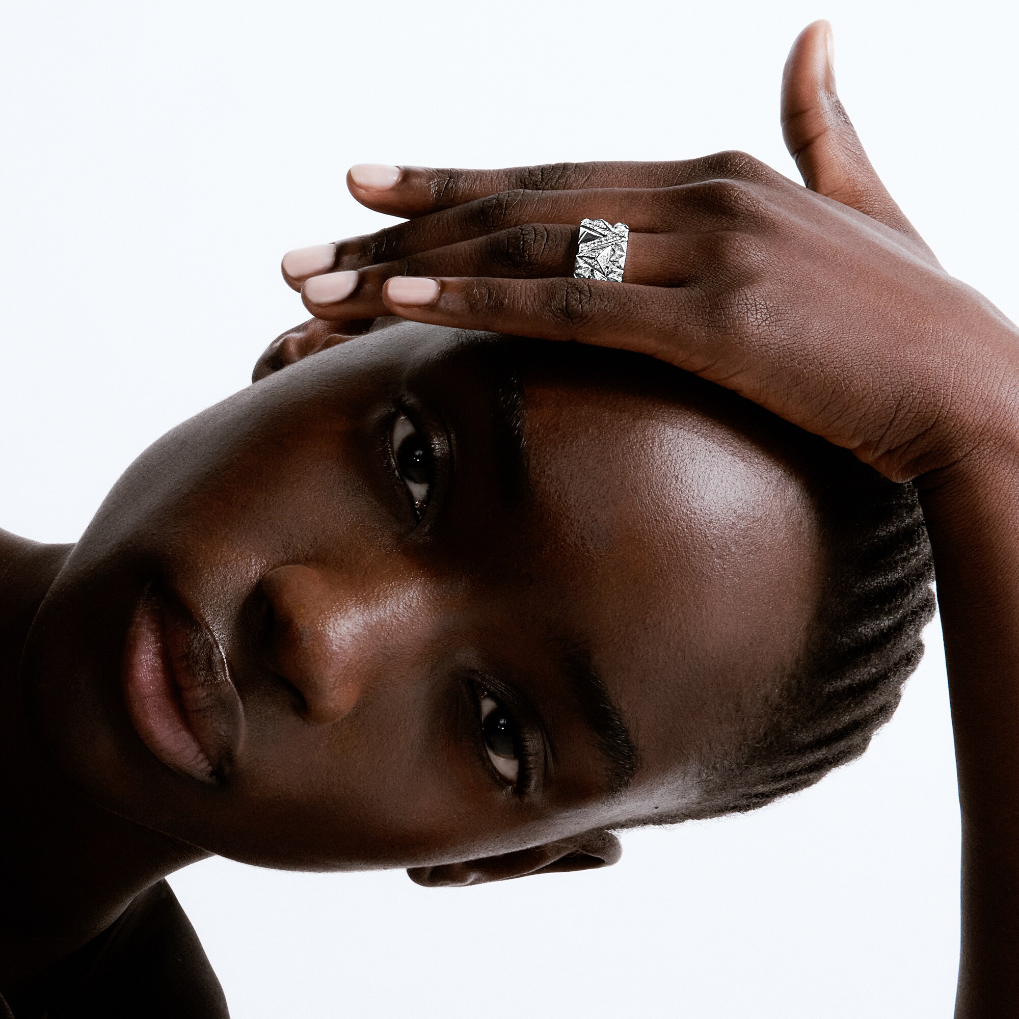 Pure V Ring, Weißgold und Diamanten  Jewelry Kategorien Ringe | LOUIS VUITTON (Zoom)