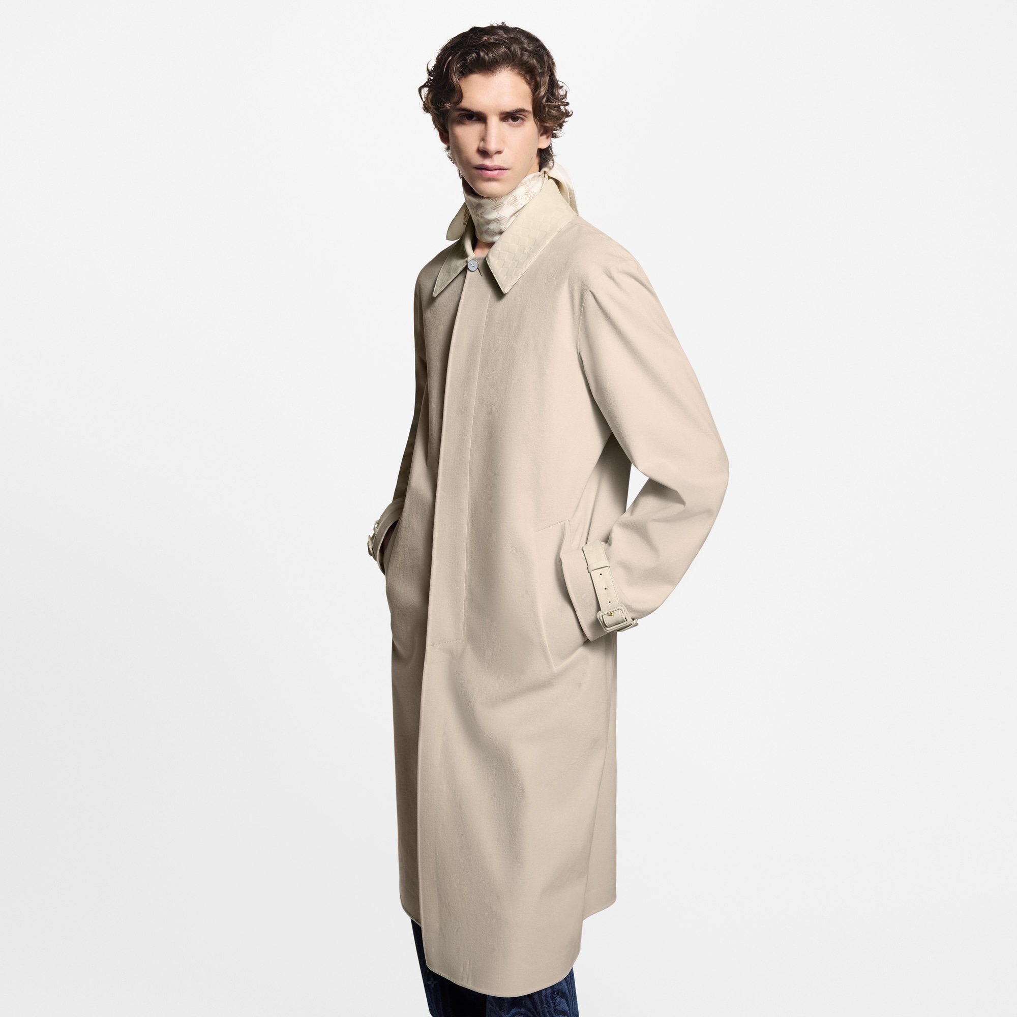 Regenmantel aus technischem Samt  Herren Ready to Wear Jacken und Mäntel | LOUIS VUITTON (Zoom)