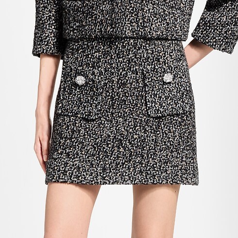 Rock aus glitzerndem Tweed mit Schmuck-Knopf cropped view