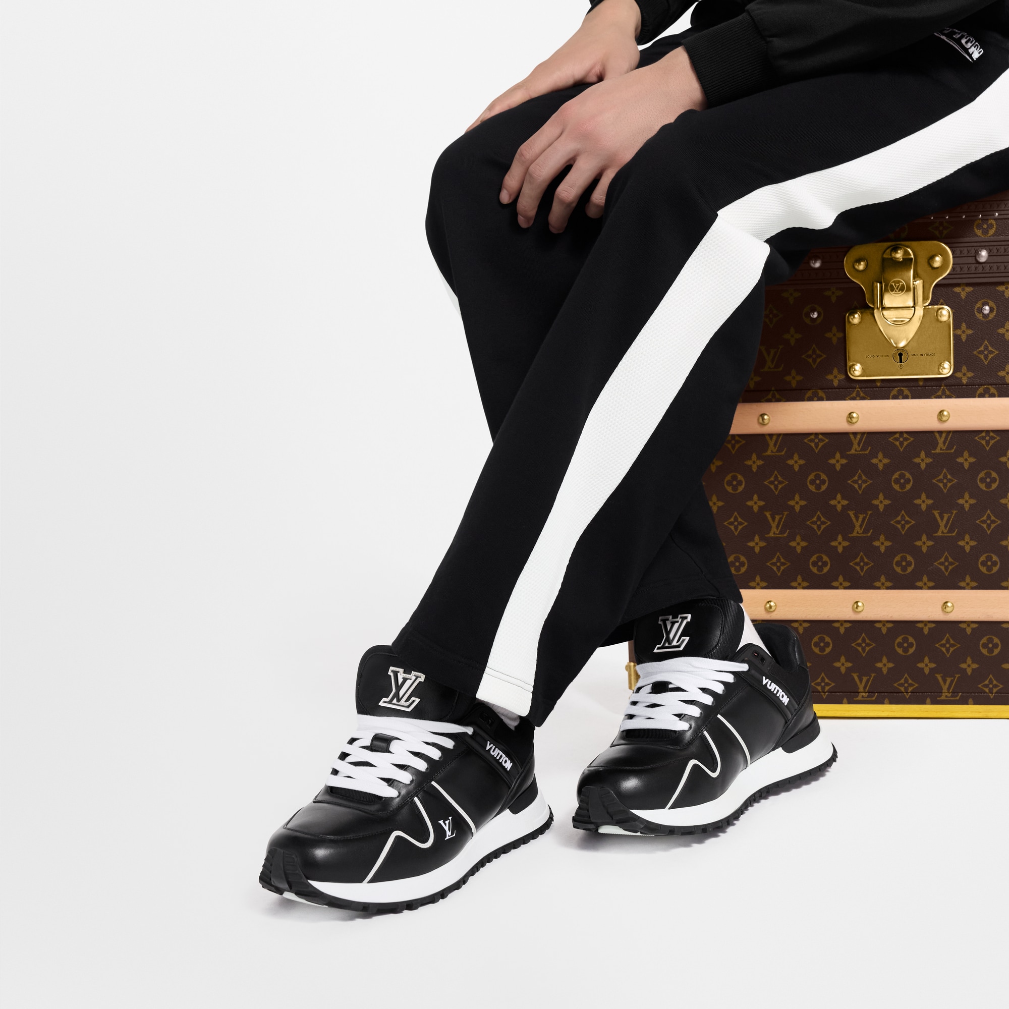 Run Away Maxi Sneaker  Herren Schuhe Sneakers | LOUIS VUITTON (Zoom)