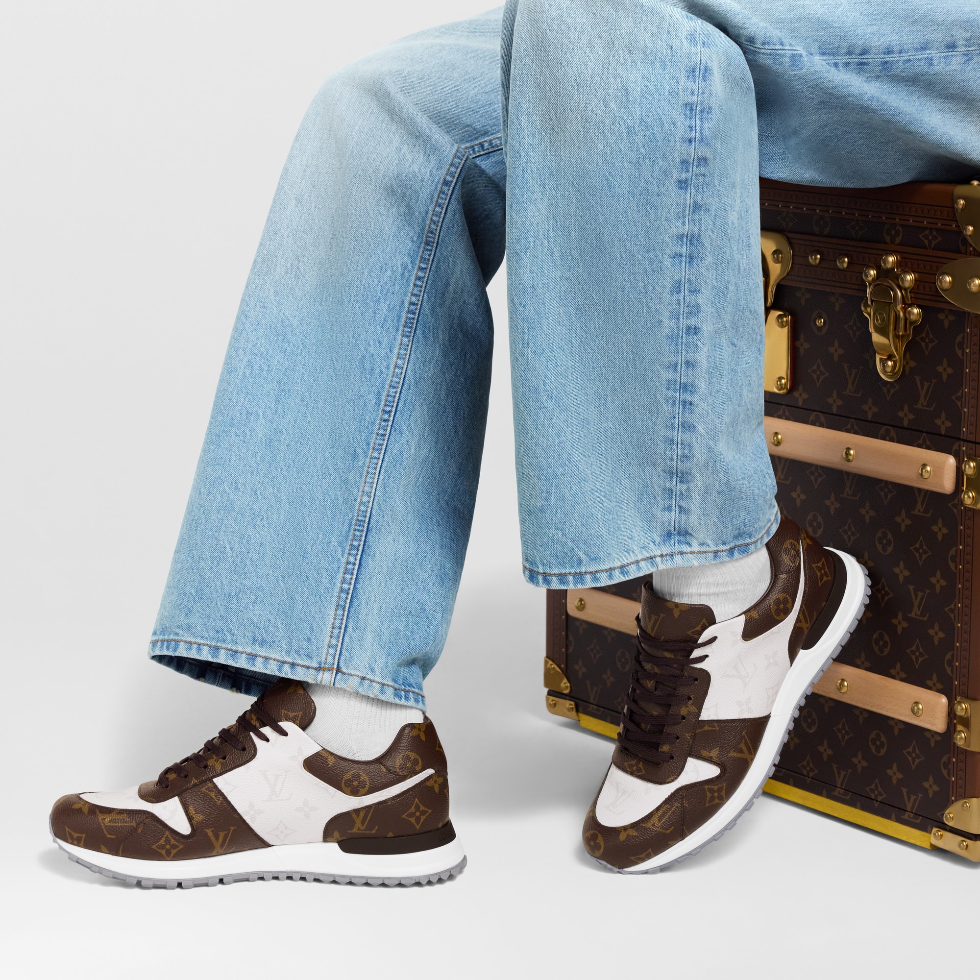 Run Away Sneaker  Herren Schuhe Sneakers | LOUIS VUITTON (Zoom)