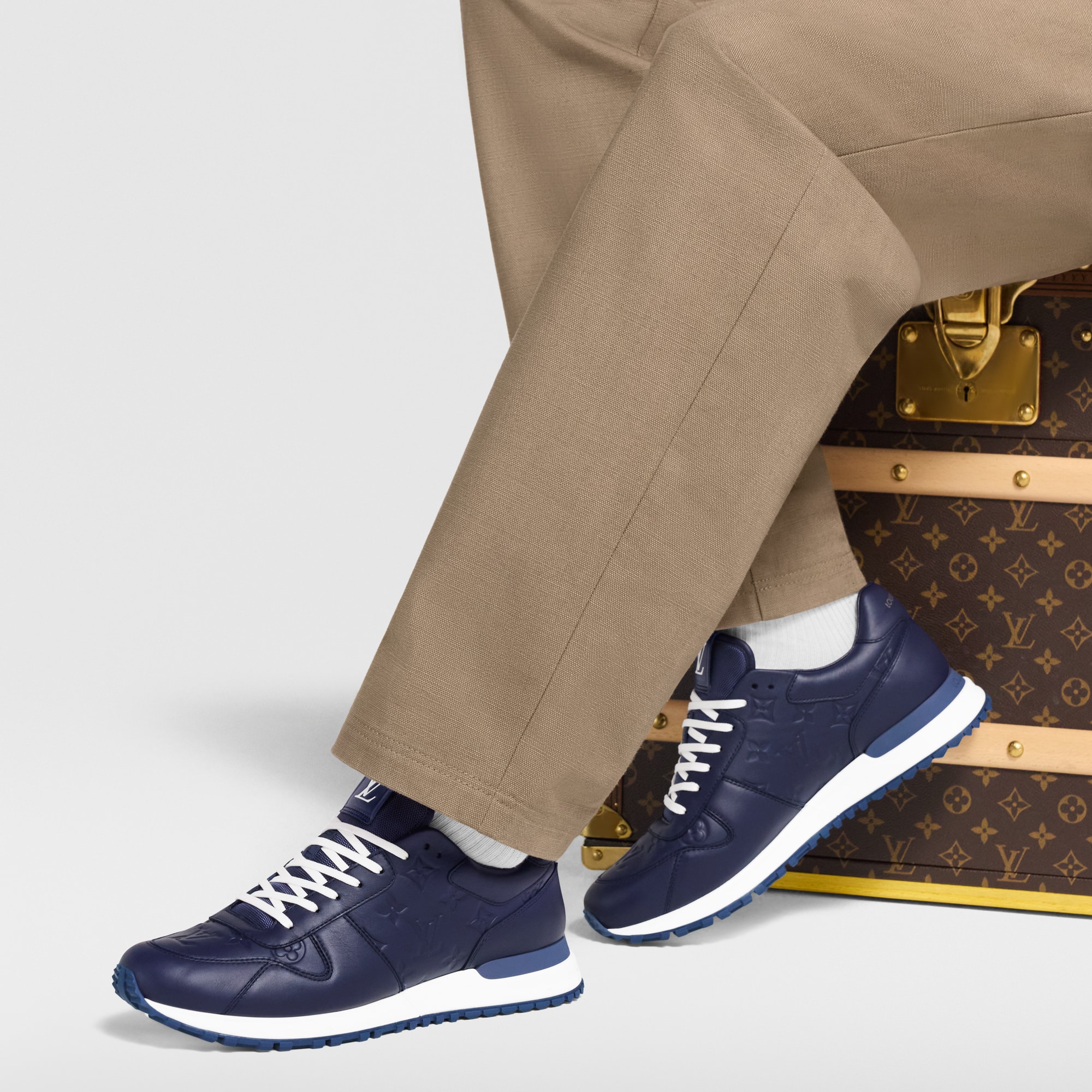 Run Away Sneaker  Herren Schuhe Sneakers | LOUIS VUITTON (Zoom)