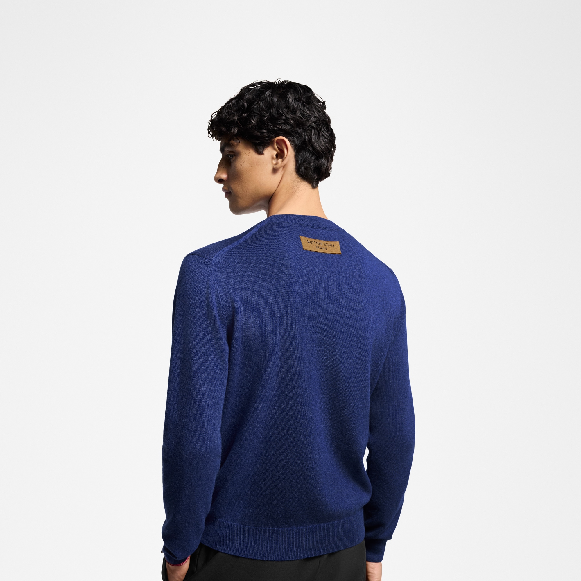 Rundhalspullover aus Kaschmir mit geprägter LV Signatur  Herren Ready to Wear Vollständige Ready to Wear | LOUIS VUITTON (Zoom)