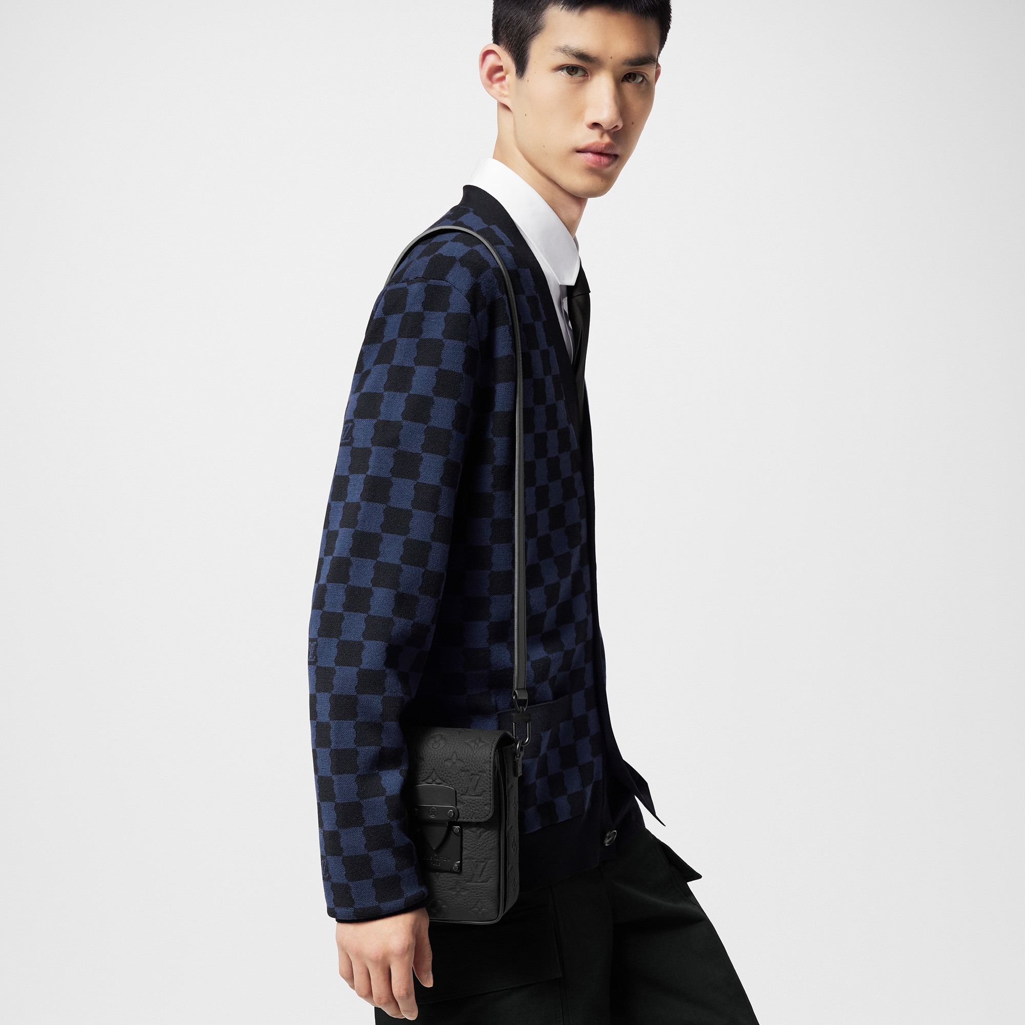 S-Lock Vertical Wearable Geldbörse Monogram Canvas & Taurillon Leder Herren Taschen Alle Kollektionen | LOUIS VUITTON (Zoom)