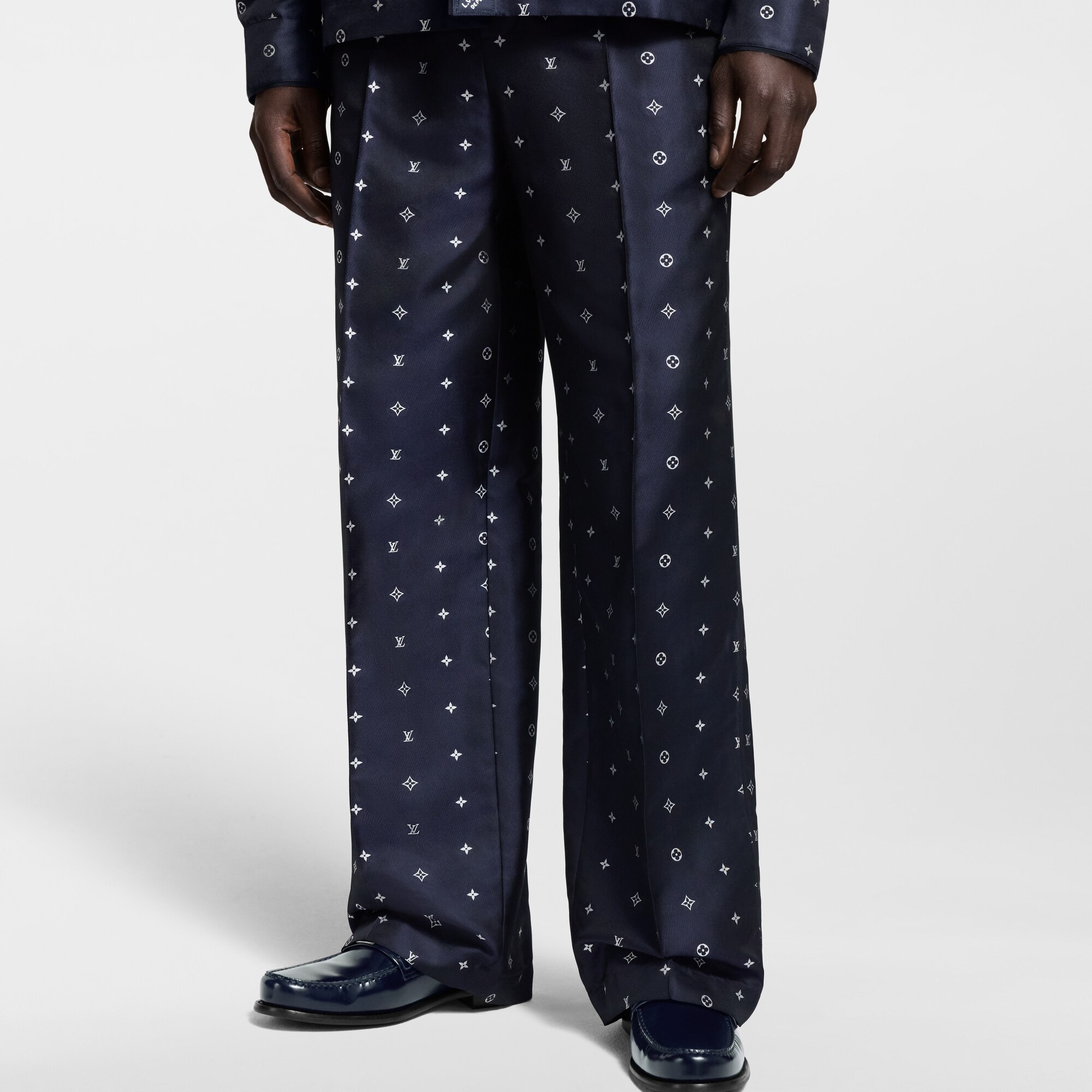 Schlafanzughose aus Monogram Seide  Herren Ready to Wear Hosen | LOUIS VUITTON (Zoom)