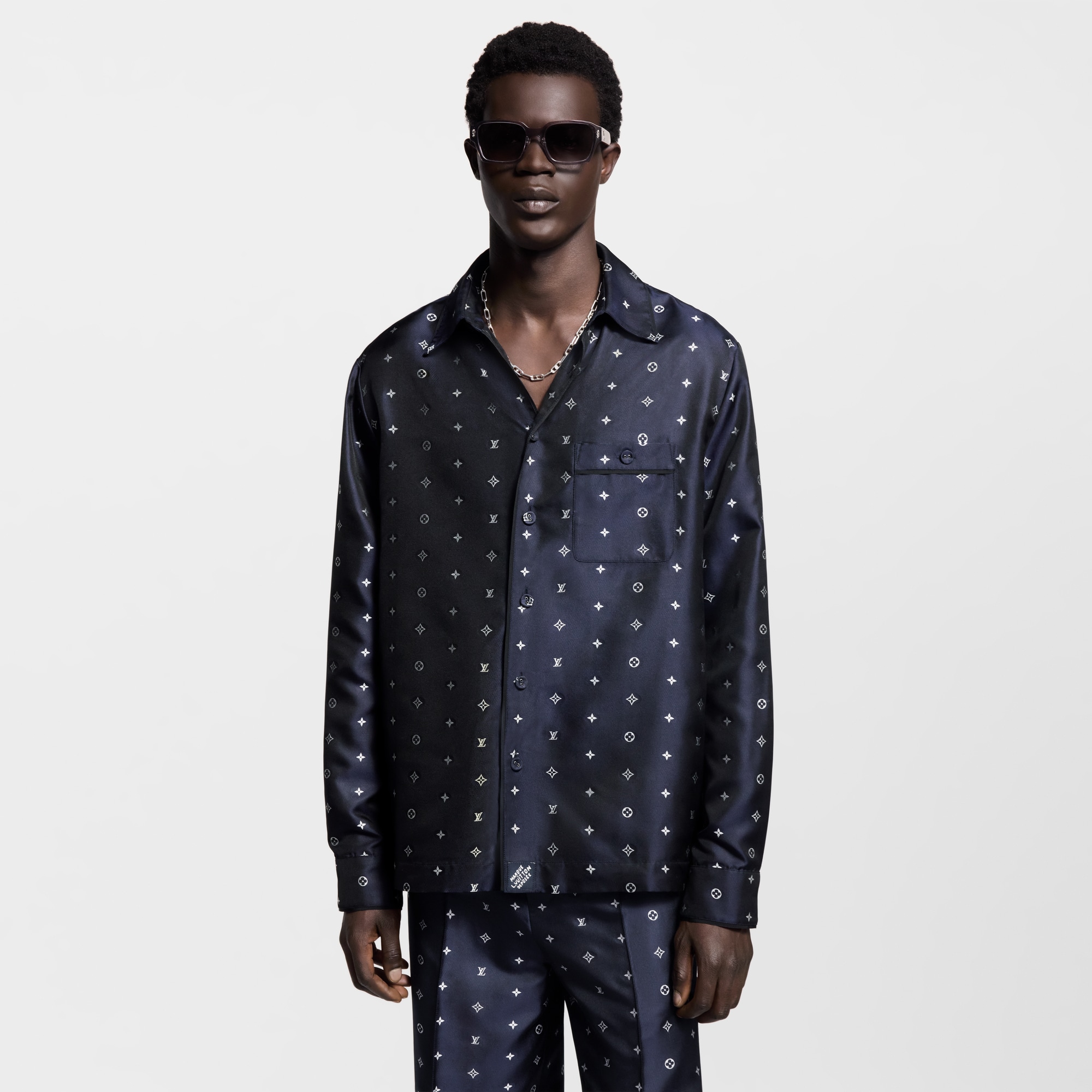 Schlafanzugtop aus Monogram Seide  Herren Ready to Wear Hemden | LOUIS VUITTON (Zoom)