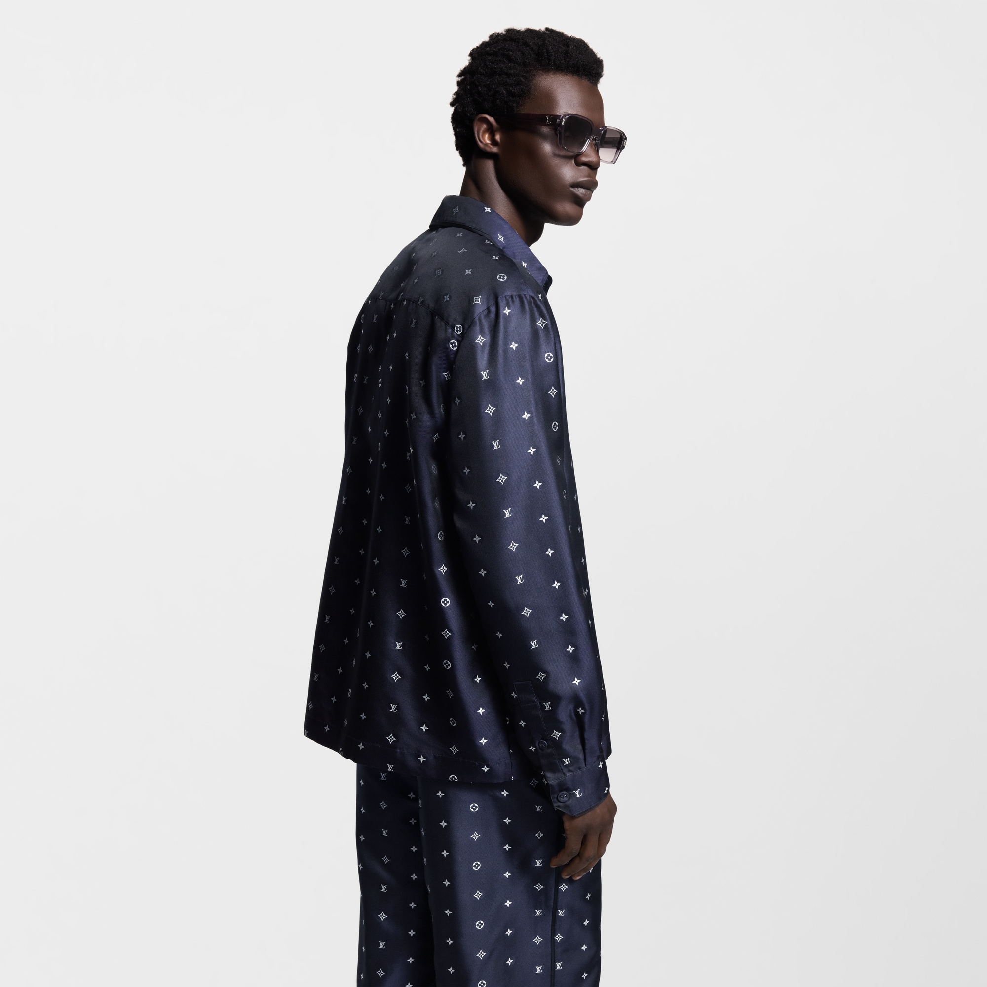 Schlafanzugtop aus Monogram Seide  Herren Ready to Wear Hemden | LOUIS VUITTON (Zoom)