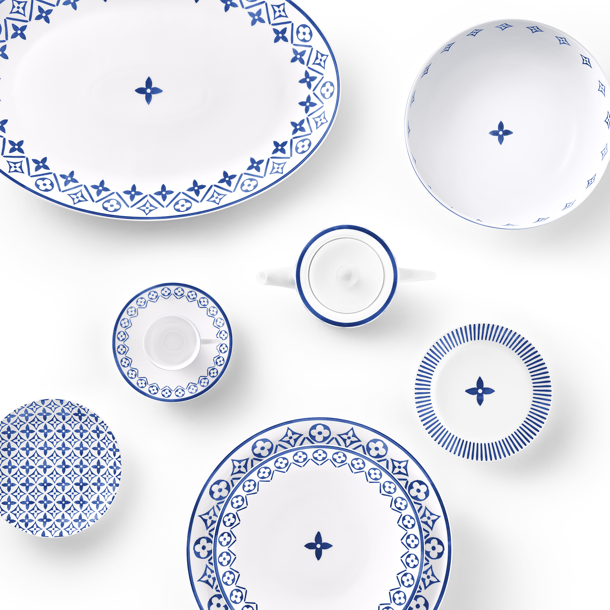 Set mit 2 Kaffeetassen und Untertassen  Trunks, Reisen und Wohnen Wohnen und Art of Dining Art of Dining | LOUIS VUITTON (Zoom)