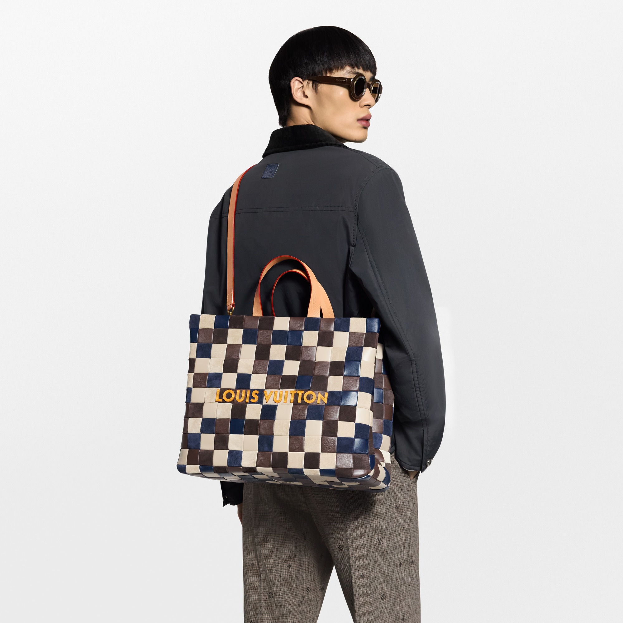 Shopper Tote MM  Taschen und Kleinlederwaren Herren Taschen Shopper Tote | LOUIS VUITTON (Zoom)