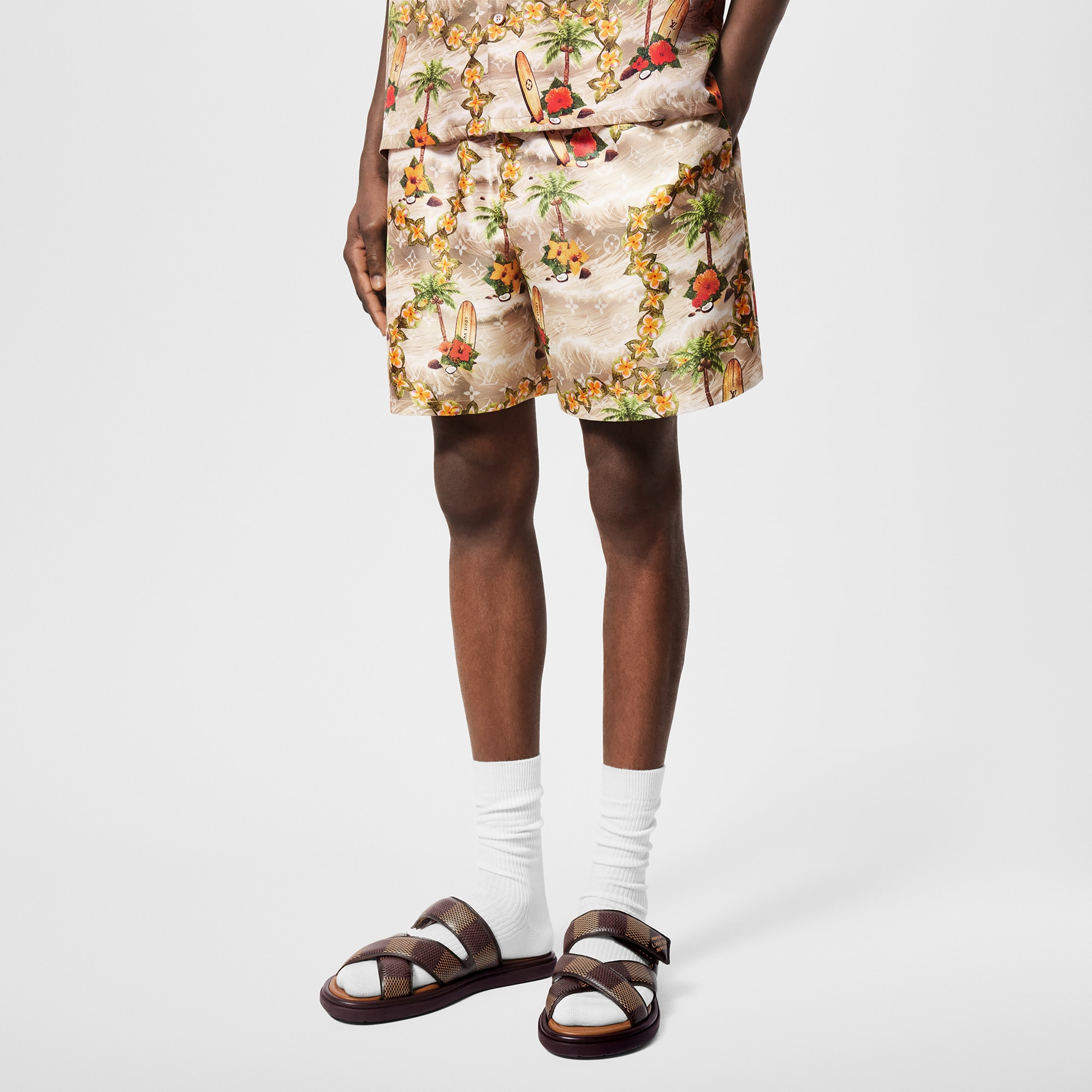 Shorts aus Seide mit Monogram-Motiv und Zugband  Herren Ready to Wear Hosen | LOUIS VUITTON (Zoom)