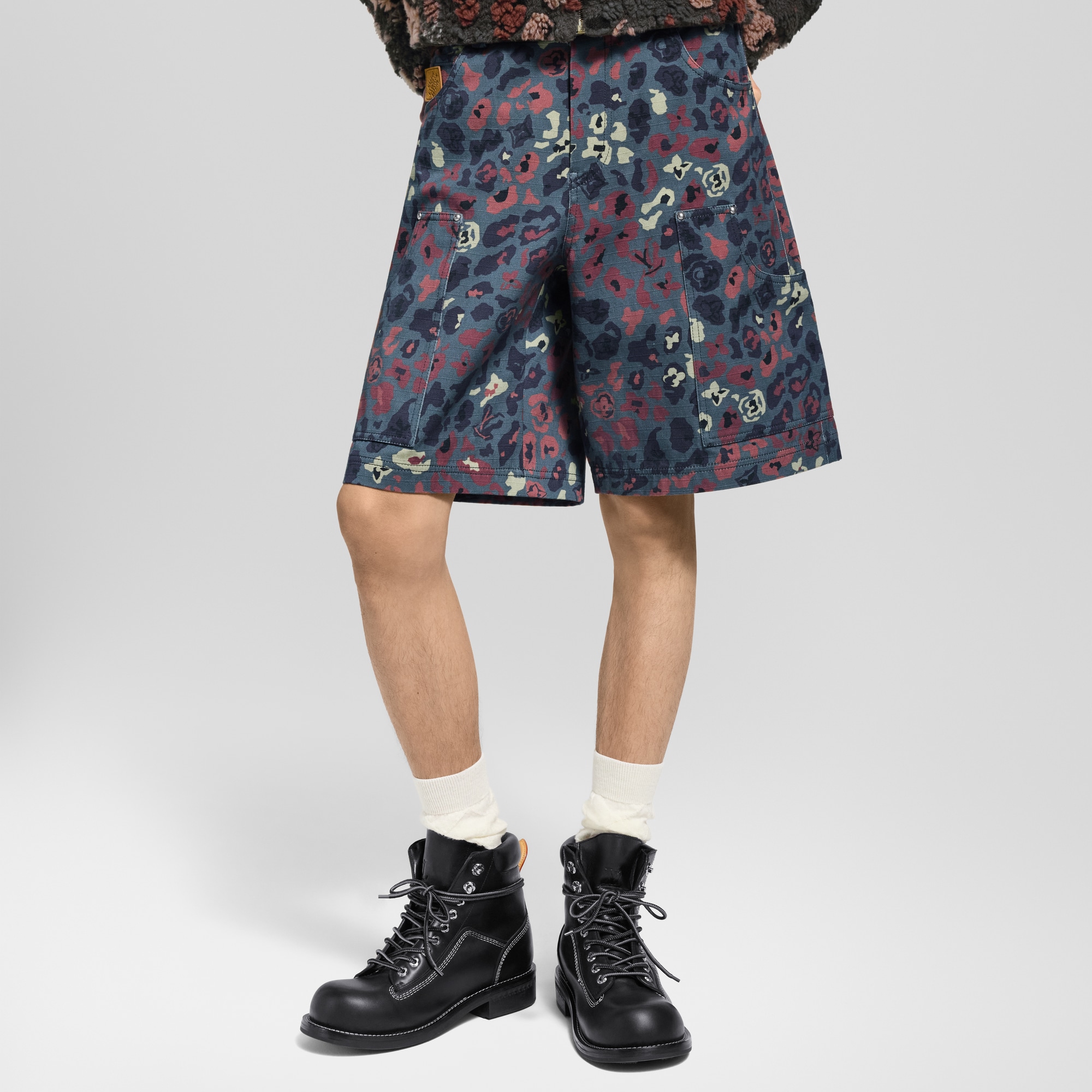 Shorts im Carpenter-Stil mit Motiv  Herren Ready to Wear Hosen | LOUIS VUITTON (Zoom)
