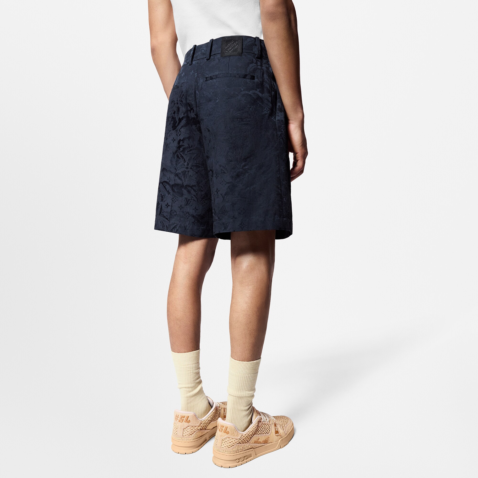 Shorts im Maßkonfektions-Stil aus Baumwollgemisch mit Monogram-Motiv  Herren Ready to Wear Hosen | LOUIS VUITTON (Zoom)