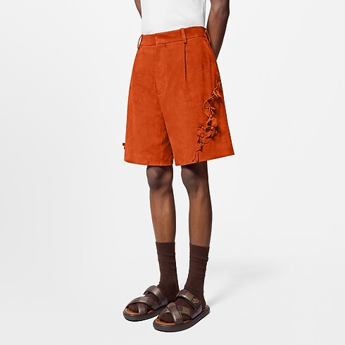 Shorts im Maßkonfektions-Stil aus Veloursleder mit Verzierungen Herren Ready to Wear Hosen | LOUIS VUITTON (Zoom)