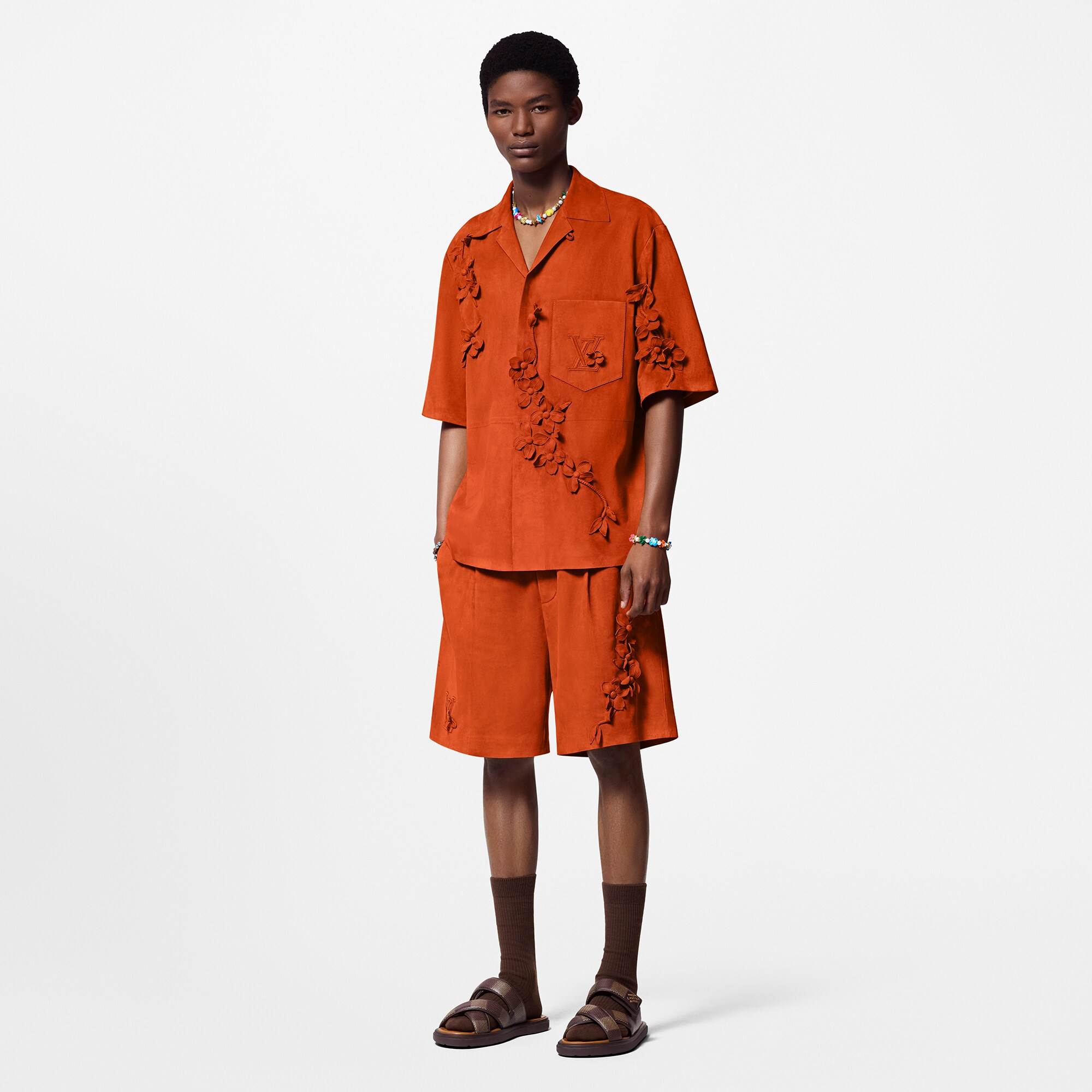 Shorts im Maßkonfektions-Stil aus Veloursleder mit Verzierungen  Herren Ready to Wear Hosen | LOUIS VUITTON (Zoom)