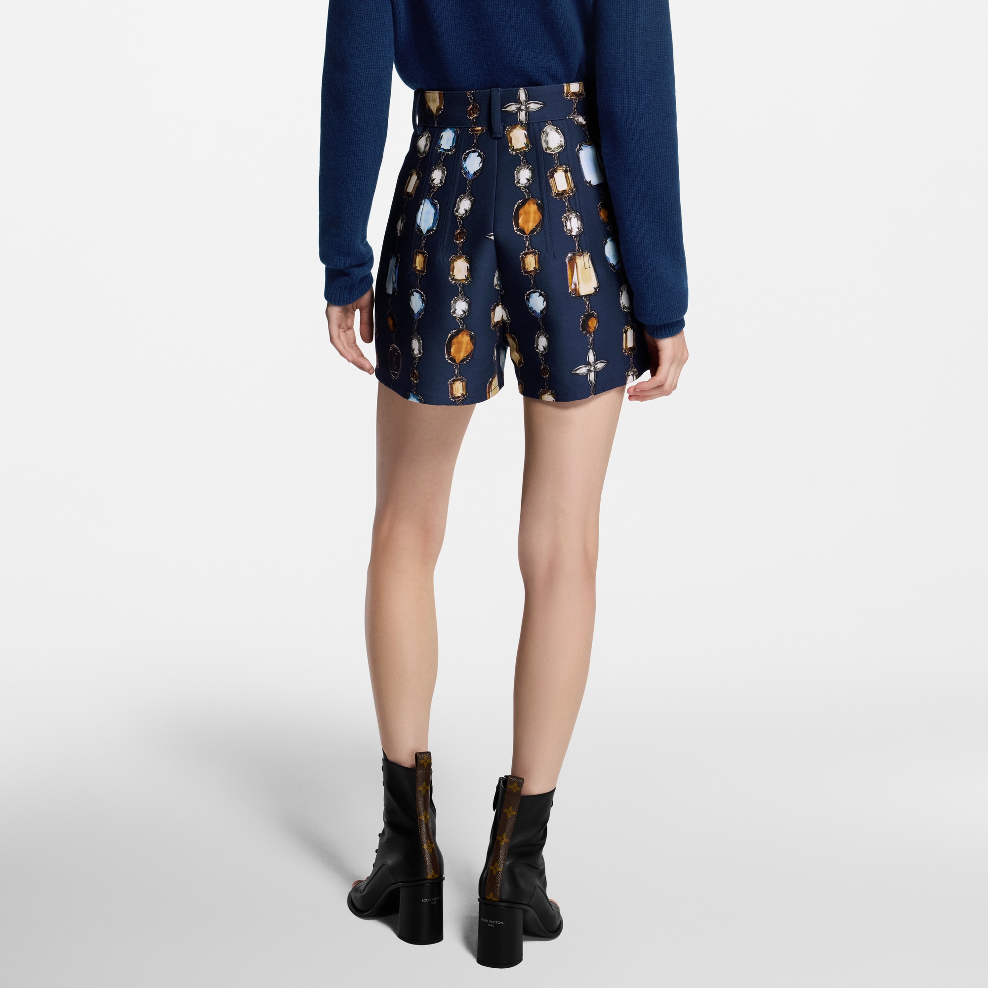 Shorts im Maßkonfektions-Stil mit Halsketten-Motiv  Damen Ready to Wear Röcke und Shorts | LOUIS VUITTON (Zoom)