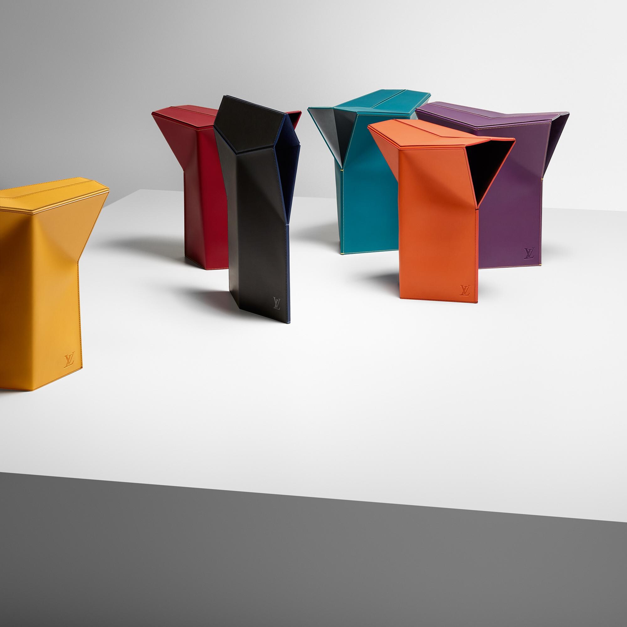 Stuhl von Atelier Oï  Trunks, Reisen und Wohnen Wohnen und Art of Dining Designmöbel | LOUIS VUITTON (Zoom)
