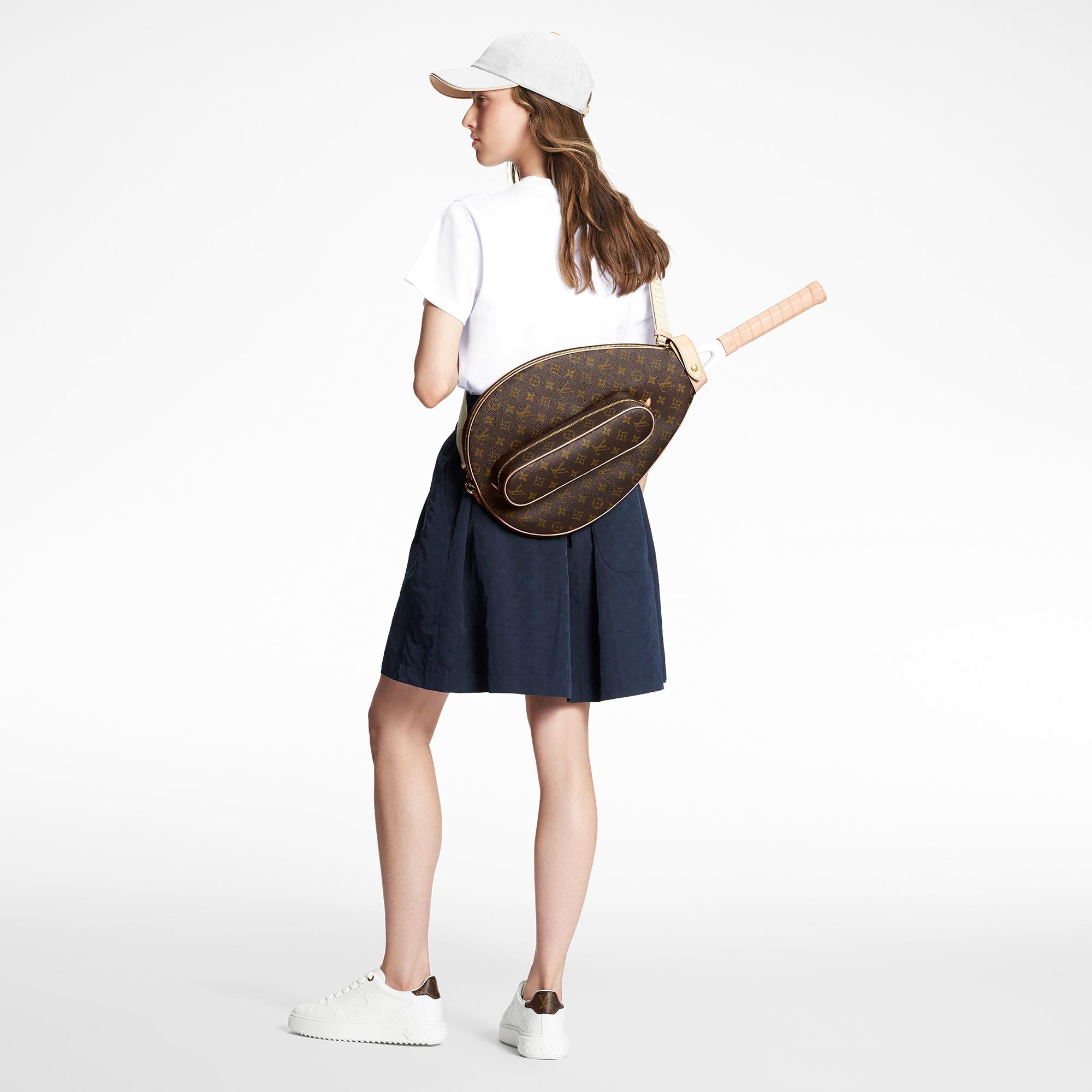 Suzanne Tennisschläger-Hülle Monogram Canvas Trunks, Reisen und Wohnen Sport und Freizeit } | LOUIS VUITTON (Zoom)