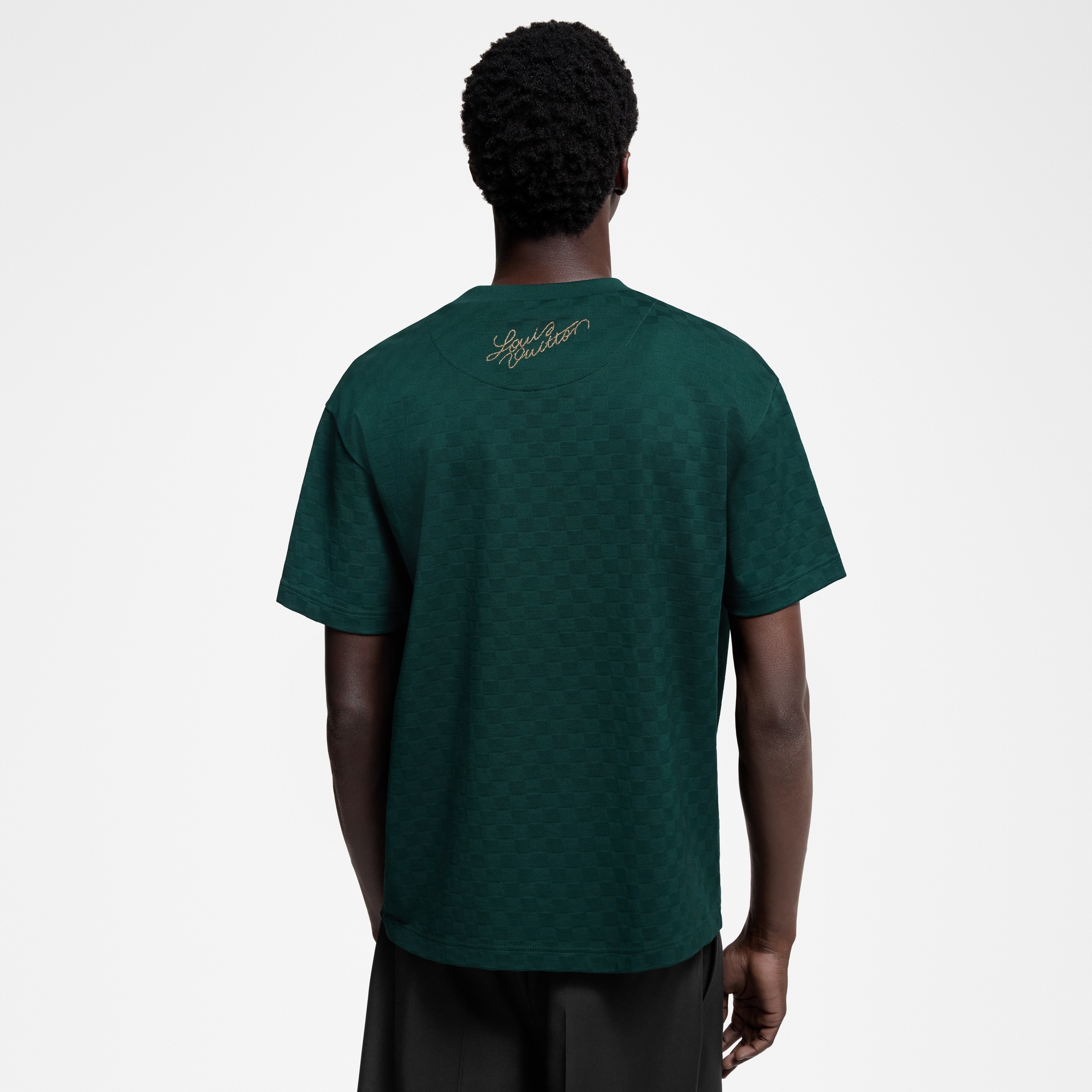 T-Shirt aus Baumwolle mit Aufnäher und Signaturen  Herren Ready to Wear T-Shirts und Poloshirts | LOUIS VUITTON (Zoom)