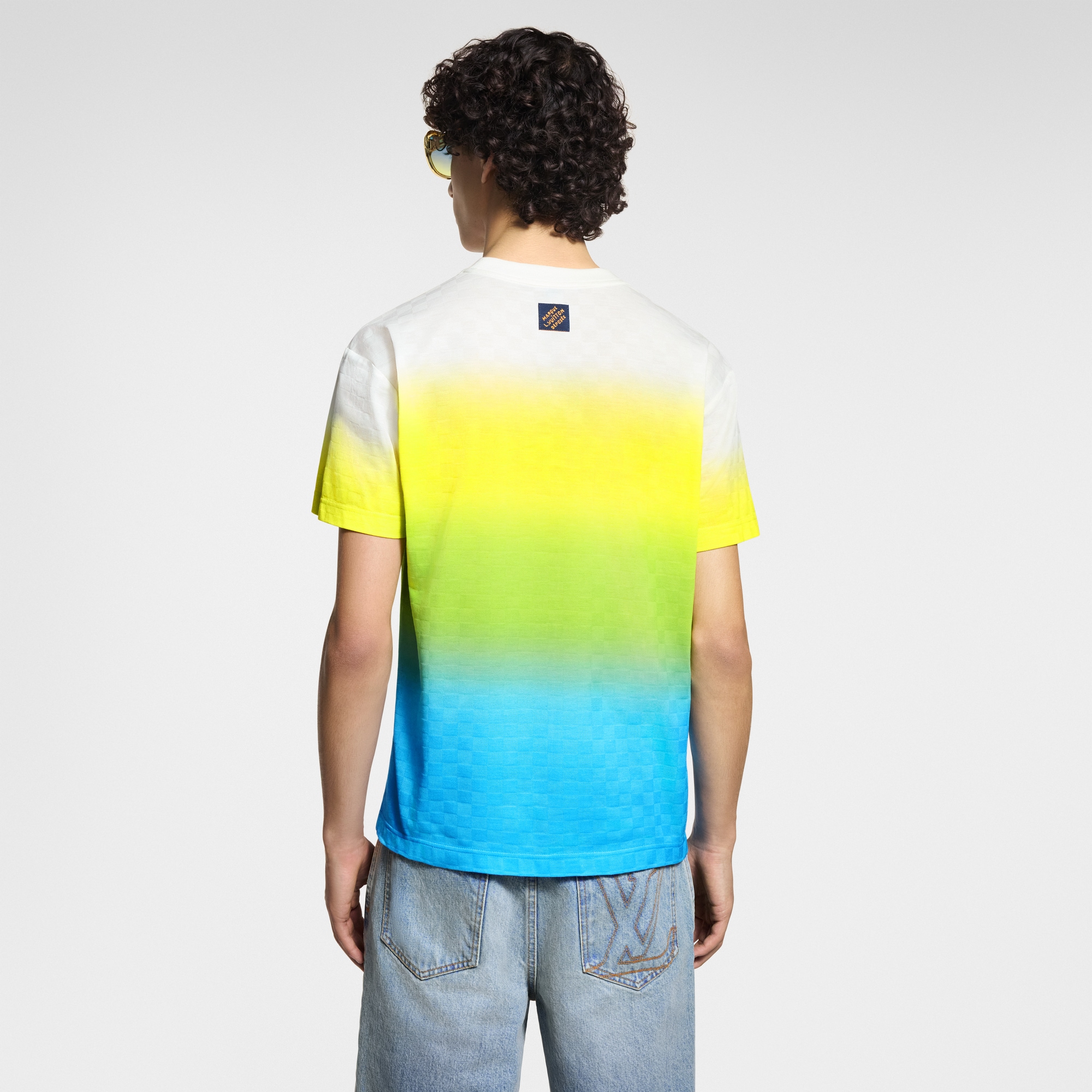 T-Shirt aus Jacquard und Baumwolle mit Damier-Motiv und Farbverlauf  Herren Ready to Wear T-Shirts und Poloshirts | LOUIS VUITTON (Zoom)