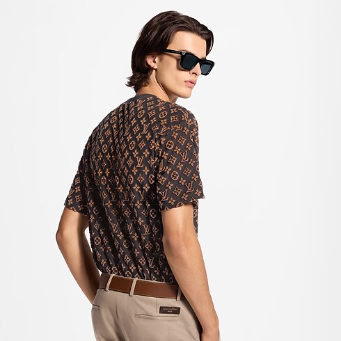 T-Shirt aus Samt mit Monogram-Motiv cropped worn view