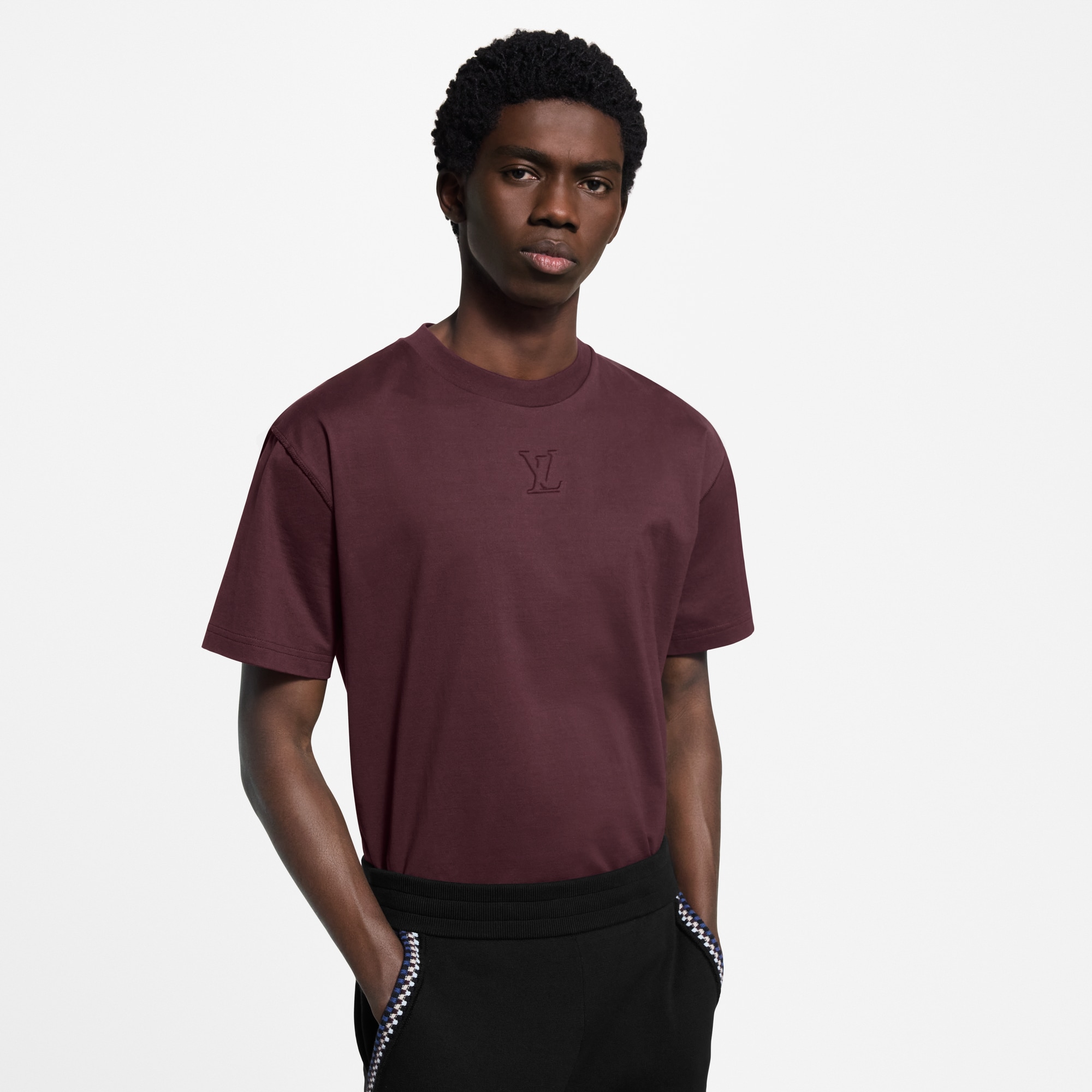 T-Shirt mit geprägter LV Signatur  Herren Ready to Wear T-Shirts und Poloshirts | LOUIS VUITTON (Zoom)