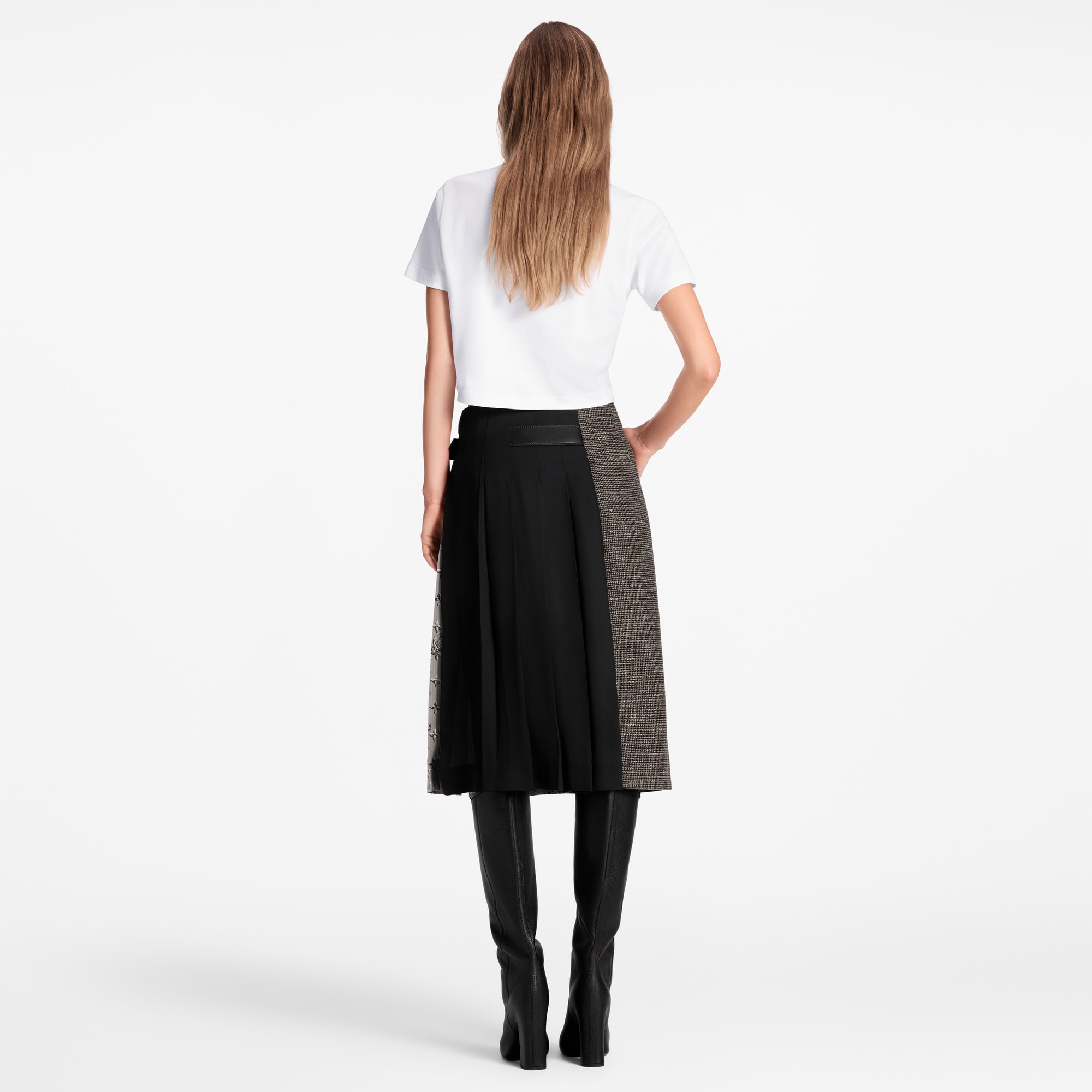 T-Shirt mit gestickter Signatur  Damen Ready to Wear Tops | LOUIS VUITTON (Zoom)