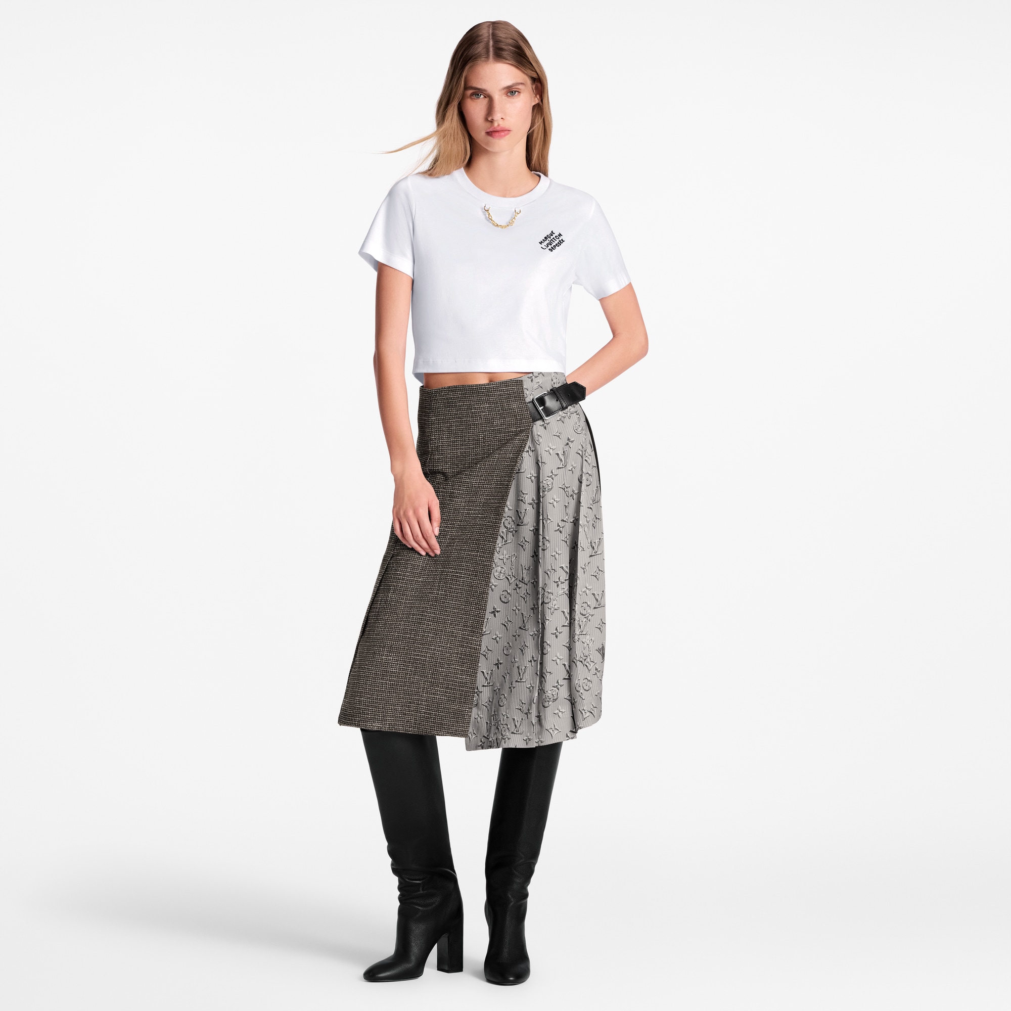 T-Shirt mit gestickter Signatur  Damen Ready to Wear Tops | LOUIS VUITTON (Zoom)