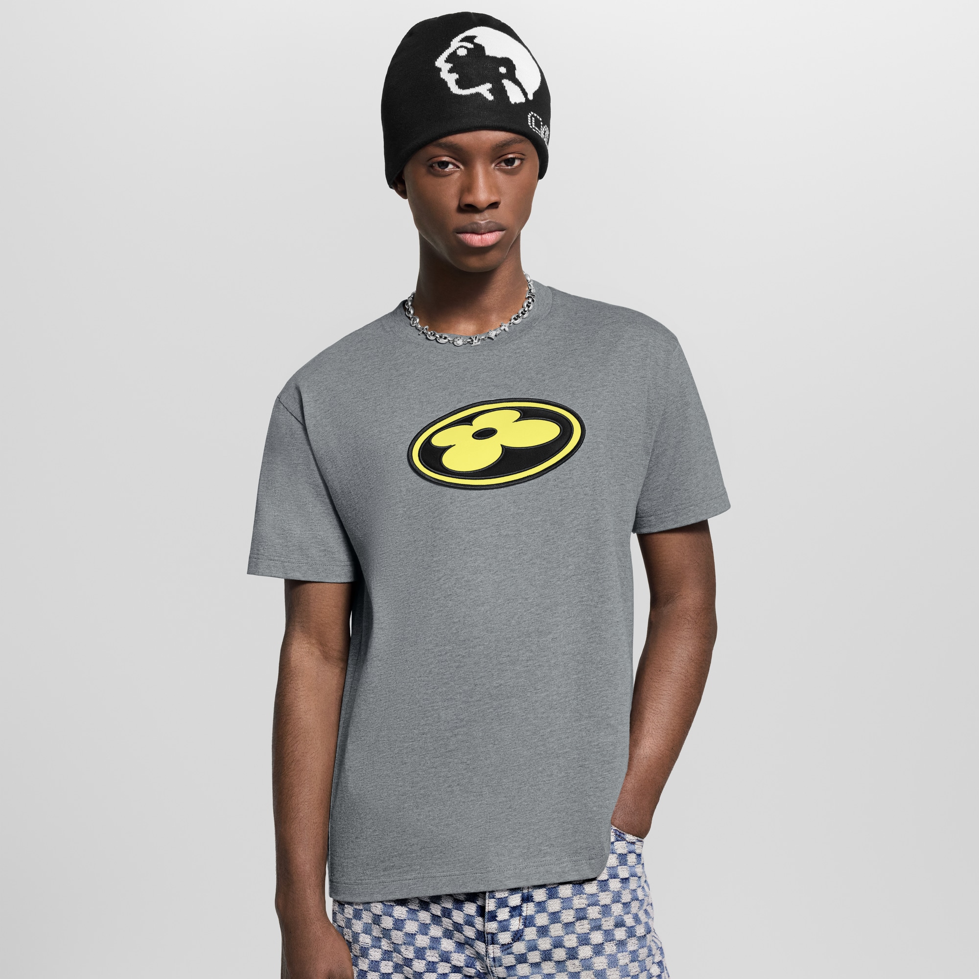 T-Shirt mit grafischem Aufnäher  Herren Ready to Wear T-Shirts und Poloshirts | LOUIS VUITTON (Zoom)