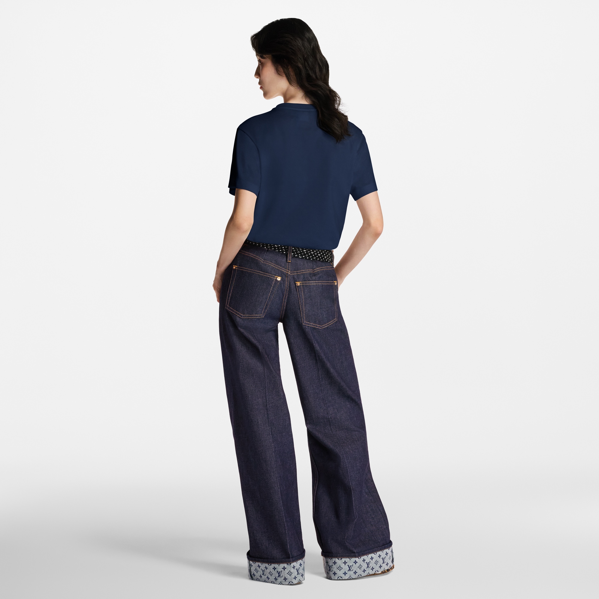T-Shirt mit LV Crest-Motiv  Damen Ready to Wear Tops | LOUIS VUITTON (Zoom)