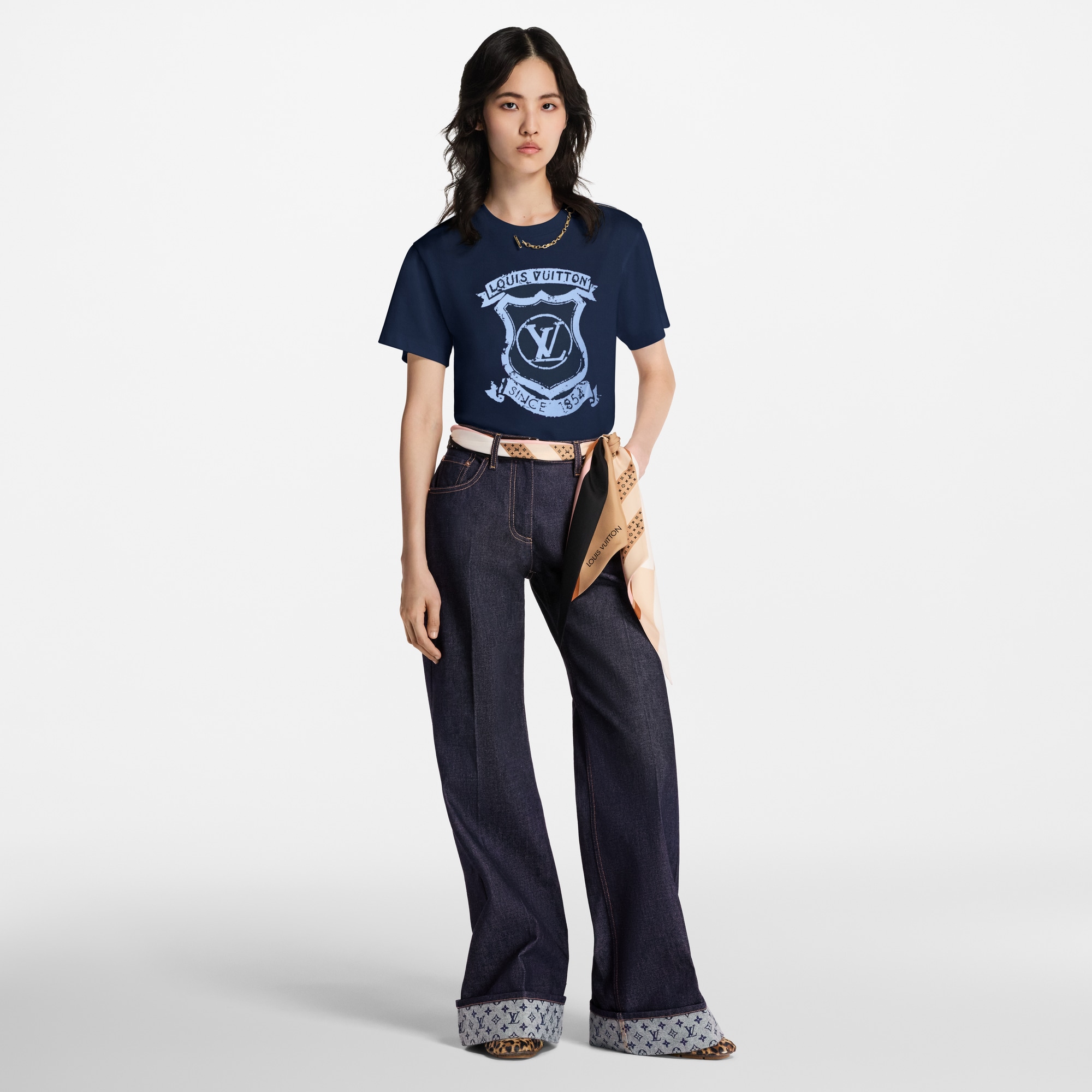T-Shirt mit LV Crest-Motiv  Damen Ready to Wear Tops | LOUIS VUITTON (Zoom)