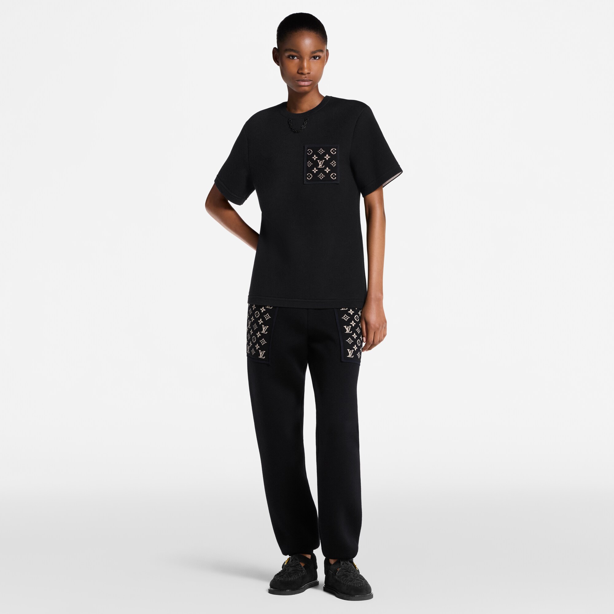 T-Shirt mit Monogram auf Tasche  Damen Ready to Wear Tops | LOUIS VUITTON (Zoom)