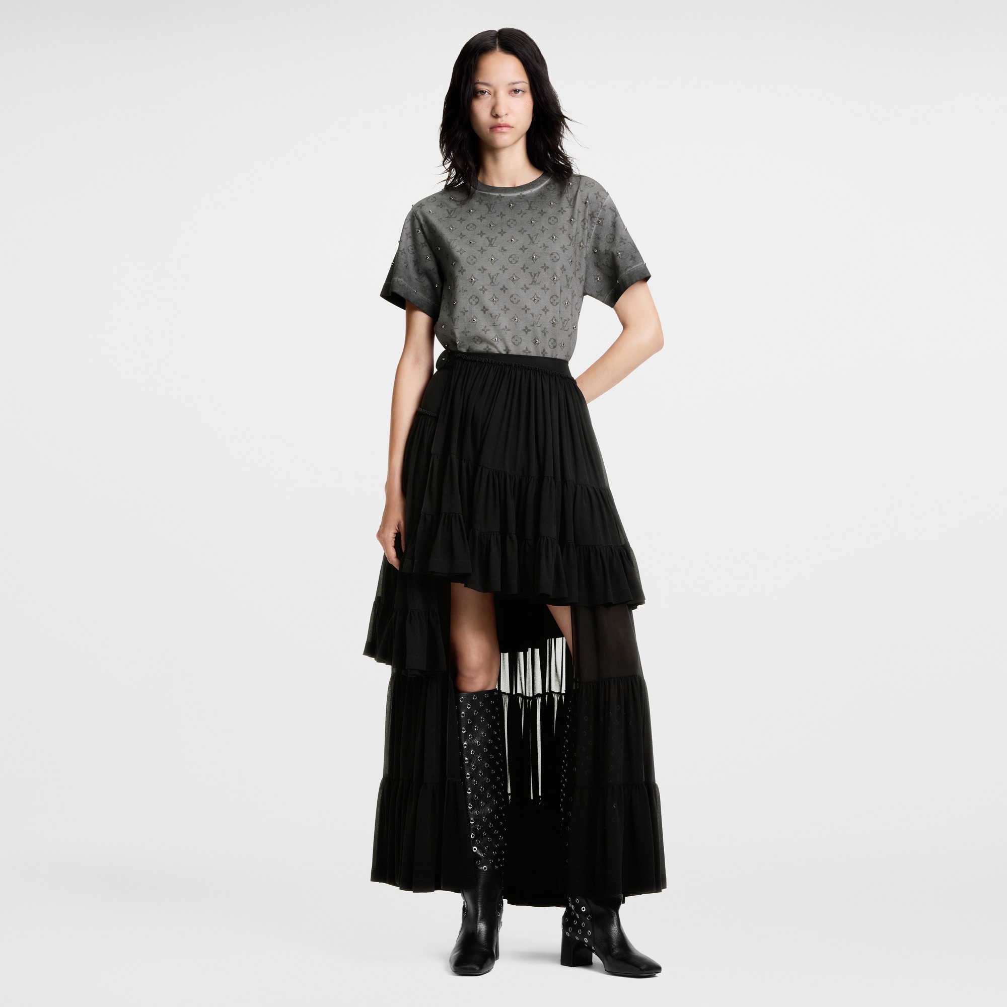 T-Shirt mit Nieten und Monogram-Motiv  Damen Ready to Wear Tops | LOUIS VUITTON (Zoom)