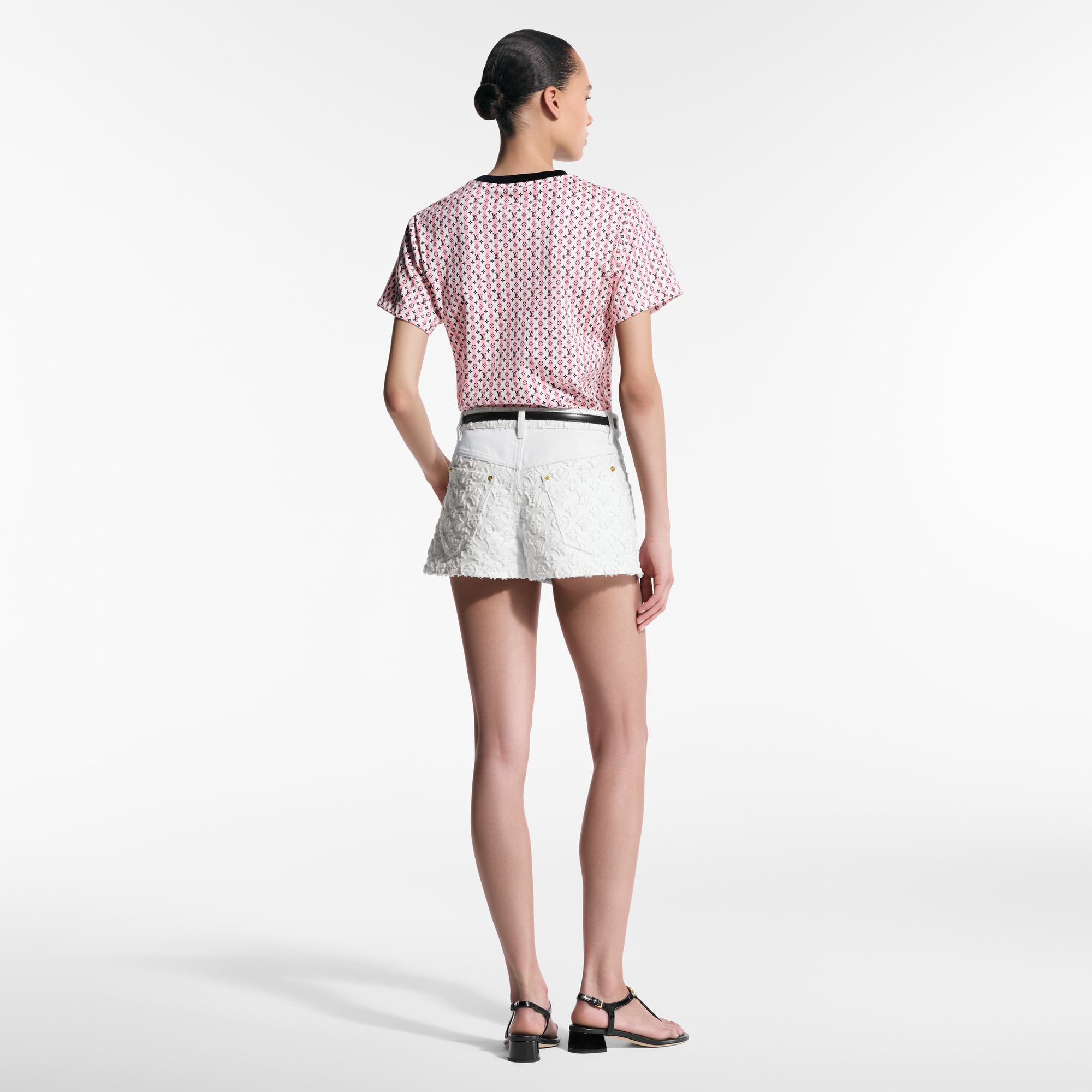 T-Shirt mit Schal-Print  Damen Ready to Wear Tops | LOUIS VUITTON (Zoom)