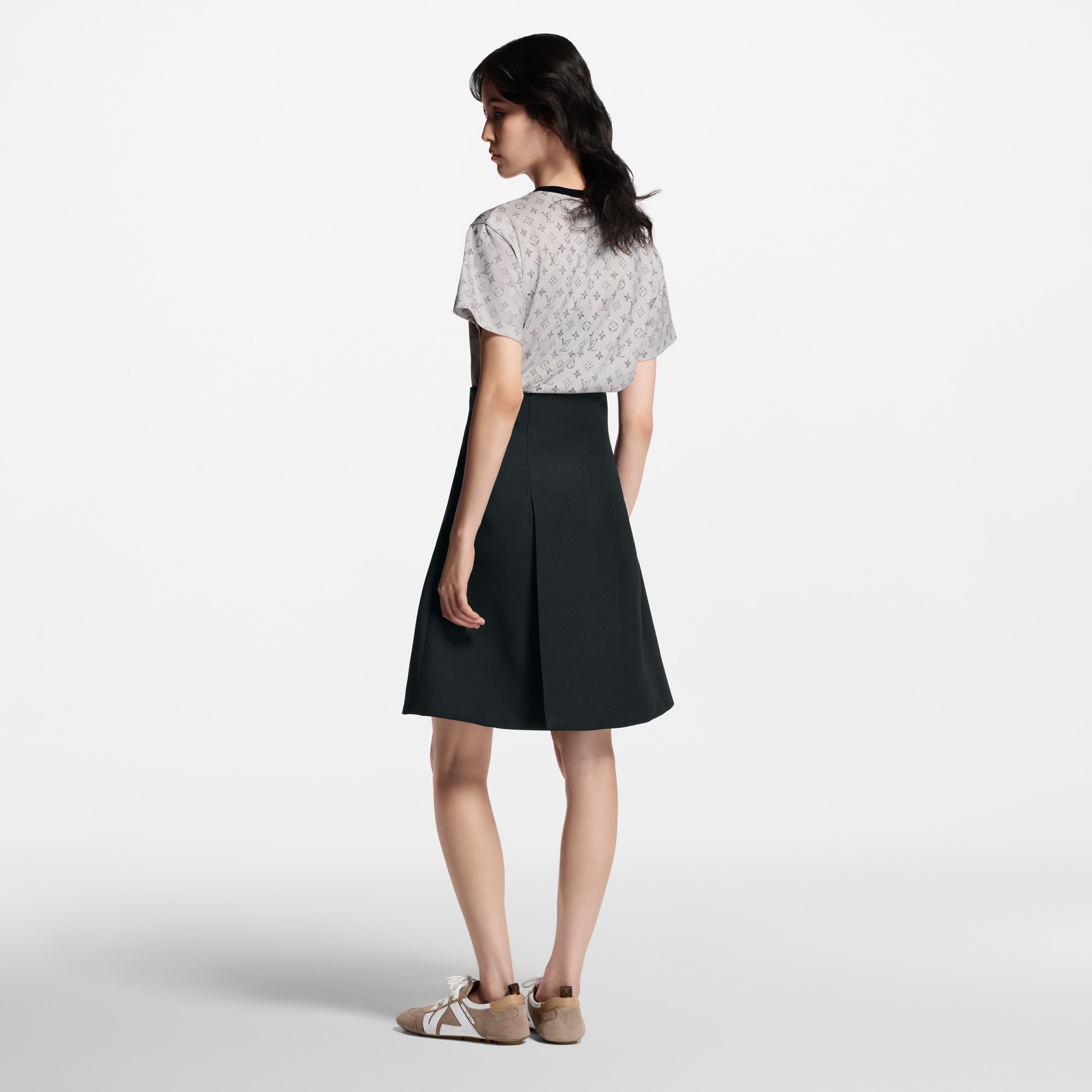 T-Shirt mit verwaschenem Monogram-Motiv  Damen Ready to Wear Tops | LOUIS VUITTON (Zoom)