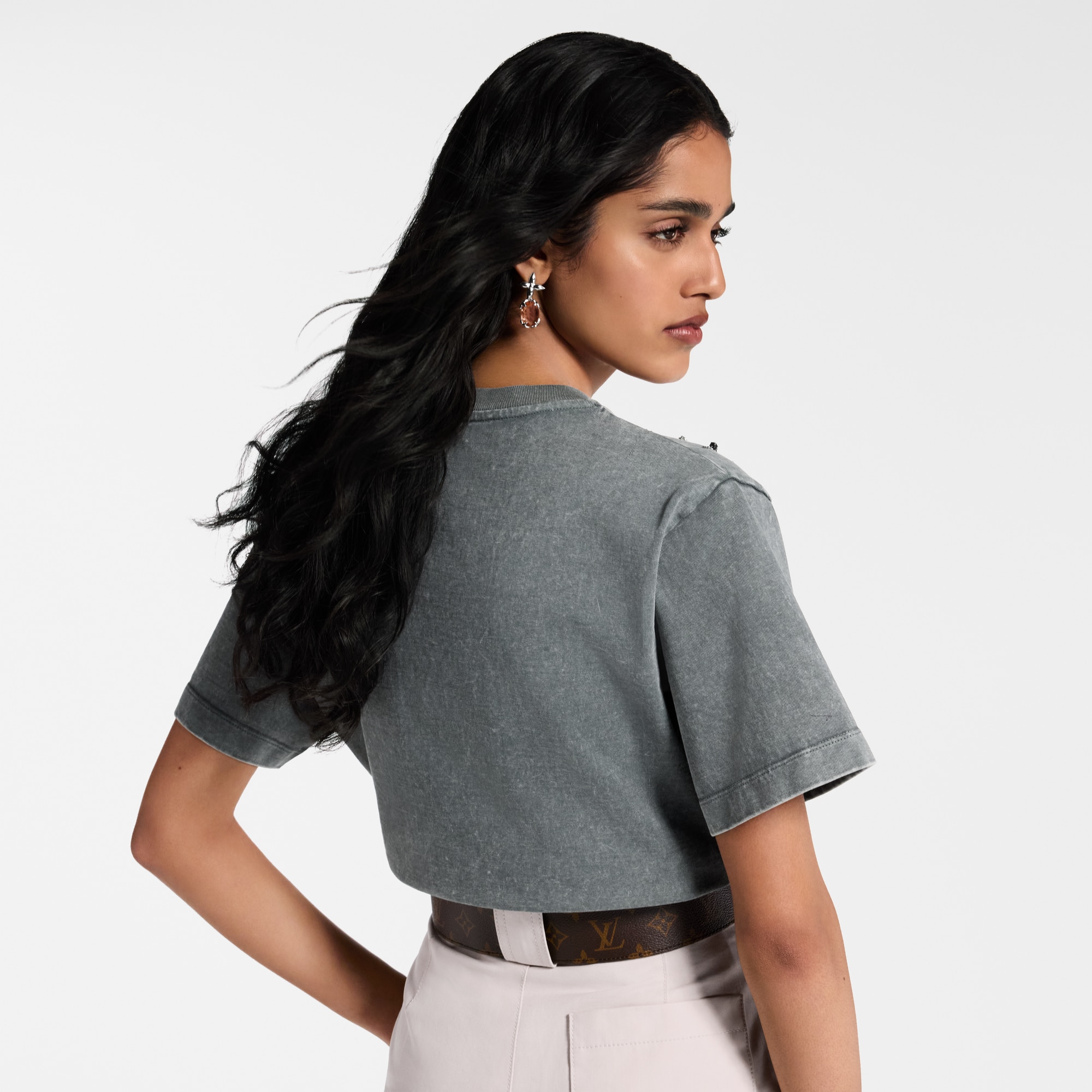 T-Shirt mit Wirbel-Motiven aus Kristall-Strass  Damen Ready to Wear Tops | LOUIS VUITTON (Zoom)