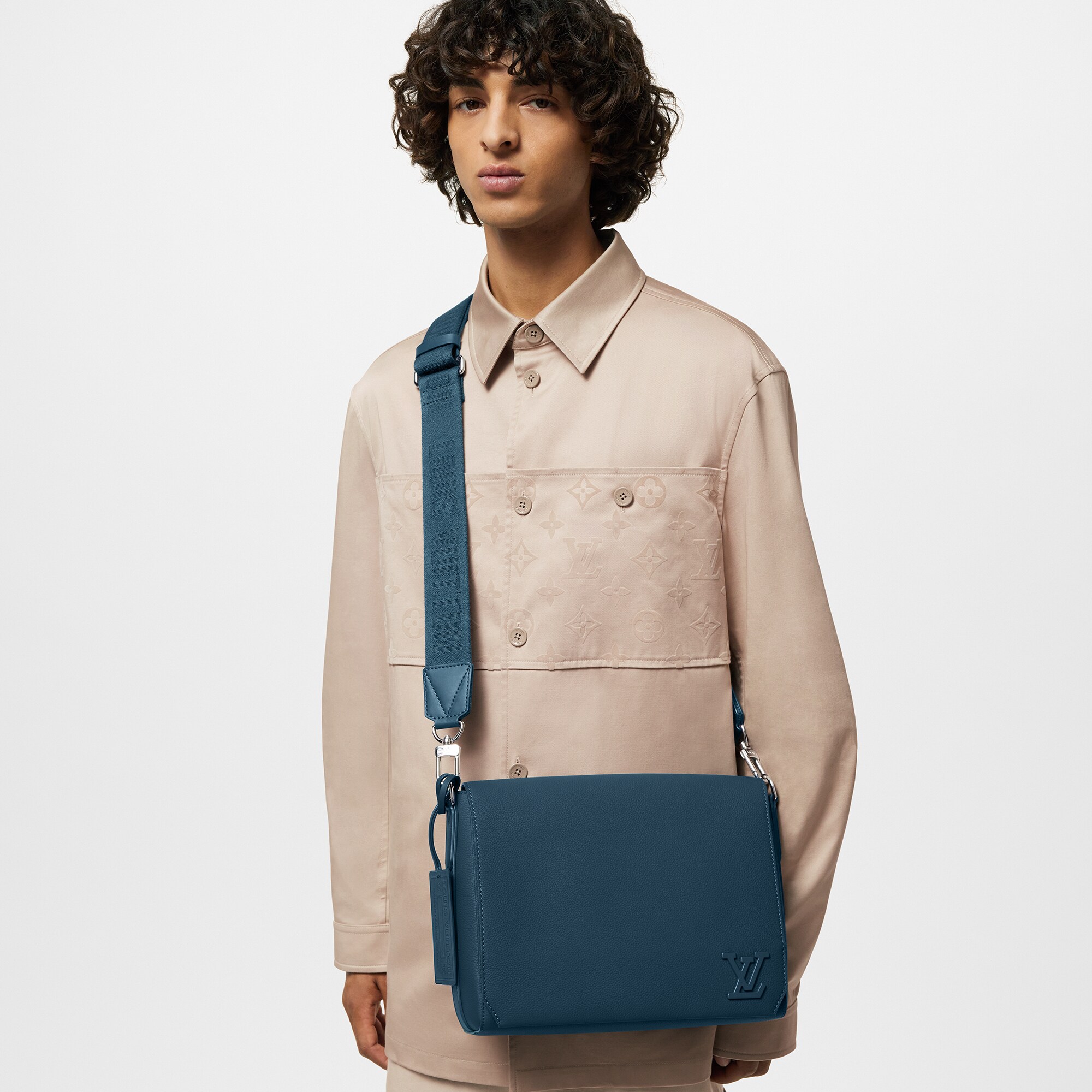 Takeoff Messenger Tasche LV Aerogram Herren Taschen Alle Taschen | LOUIS VUITTON (Zoom)
