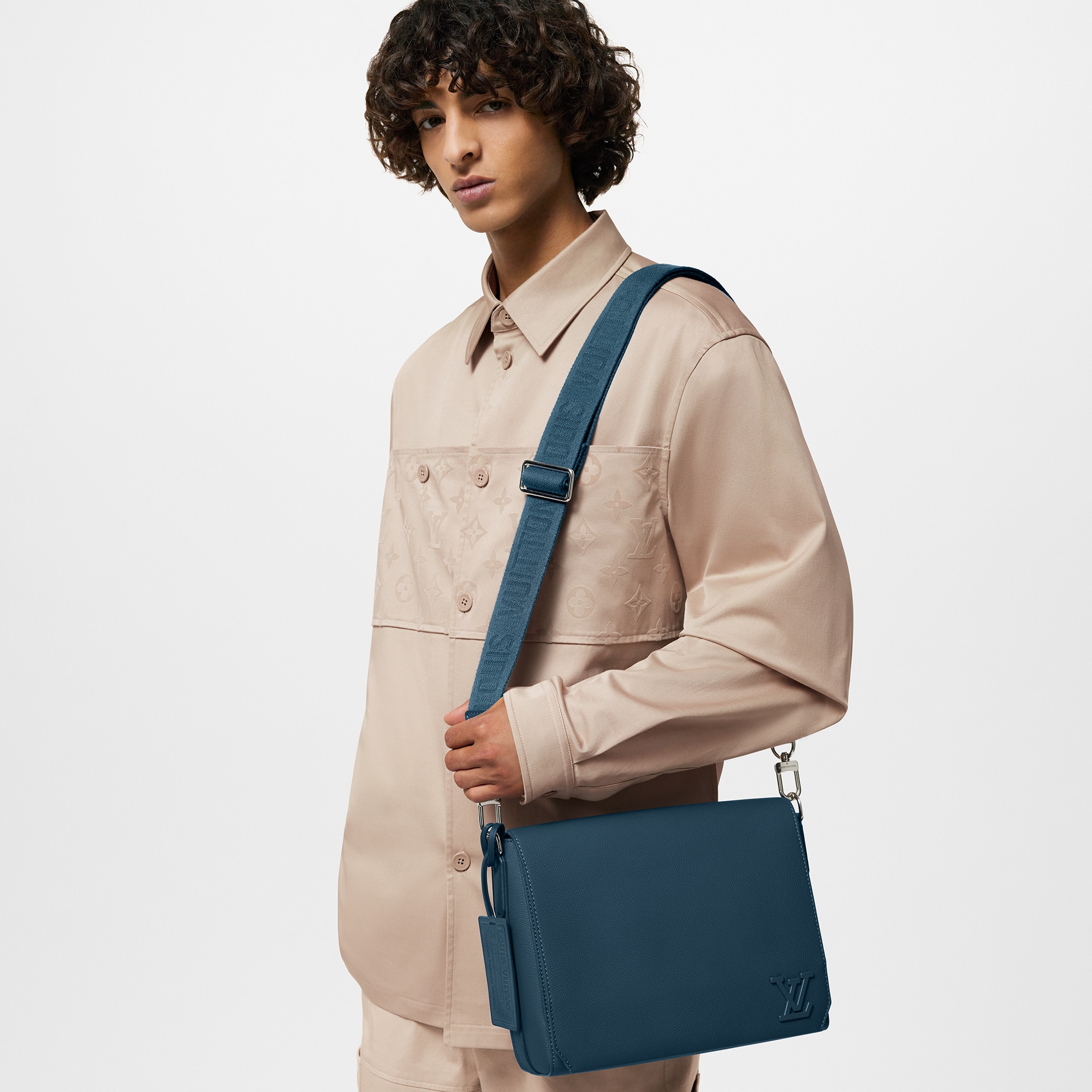 Takeoff Messenger Tasche LV Aerogram Herren Taschen Alle Taschen | LOUIS VUITTON (Zoom)