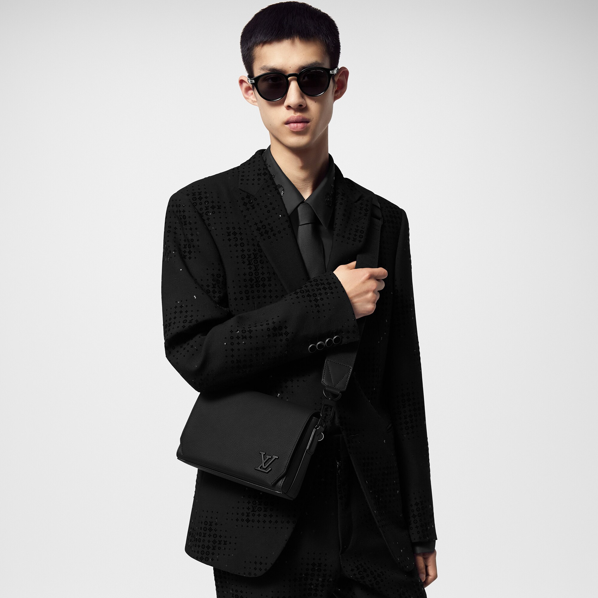 Takeoff Messenger Tasche PM LV Aerogram - Taschen | LOUIS VUITTON 