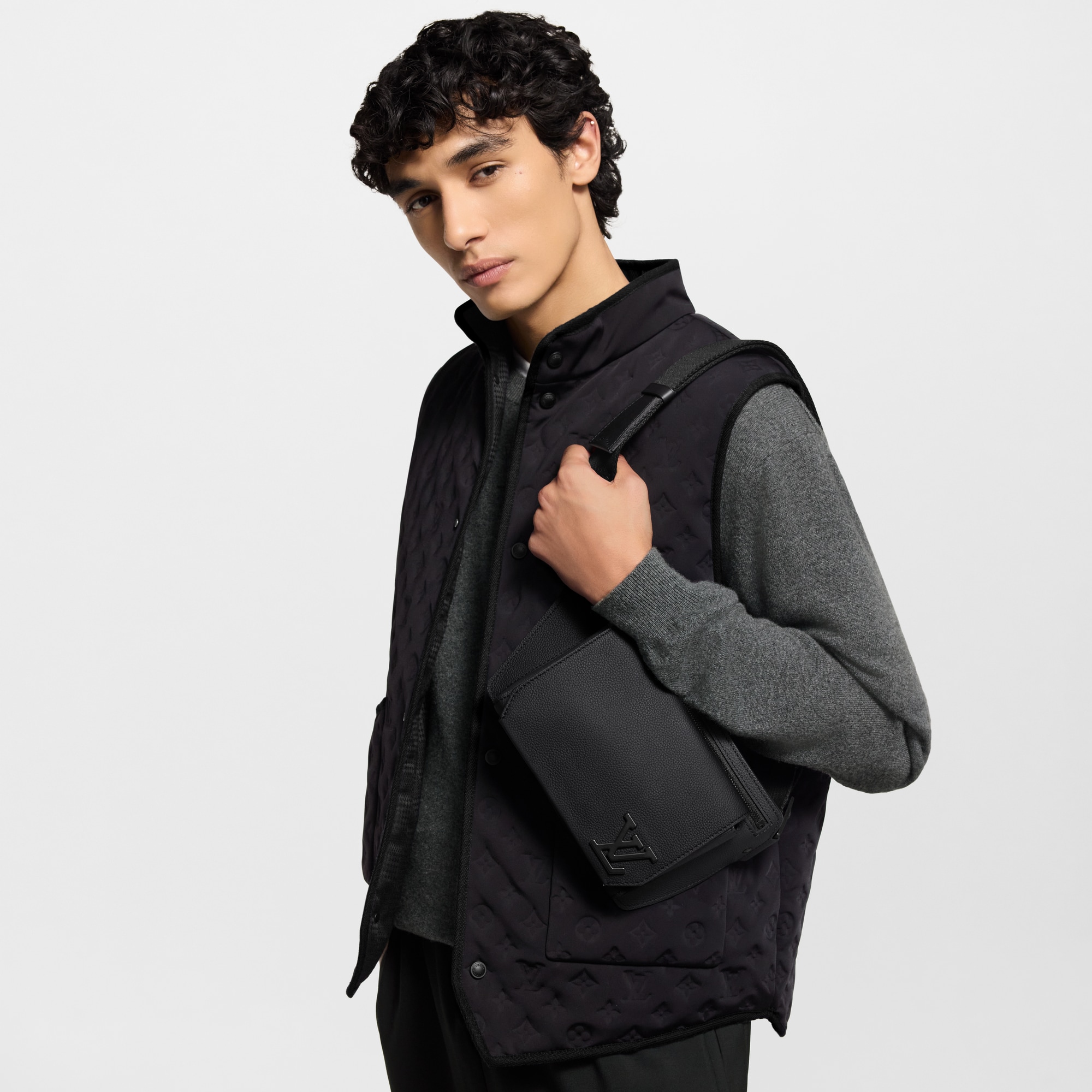 Takeoff Sling Bag LV Aerogram Herren Taschen All Collections | LOUIS VUITTON (Zoom)
