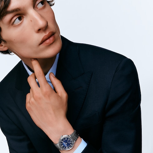 Tambour, Automatikuhrwerk, 40 mm, Edelstahl Uhren Alle Uhren } | LOUIS VUITTON (Zoom)