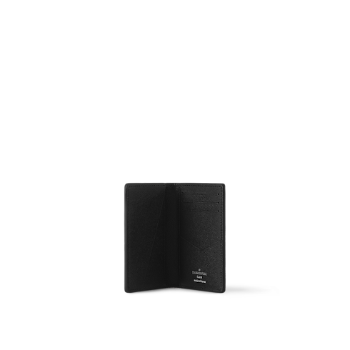 Taschenorganizer Taïga Leder Taschen und Kleinlederwaren Lederwaren Personalisierung } | LOUIS VUITTON (Zoom)