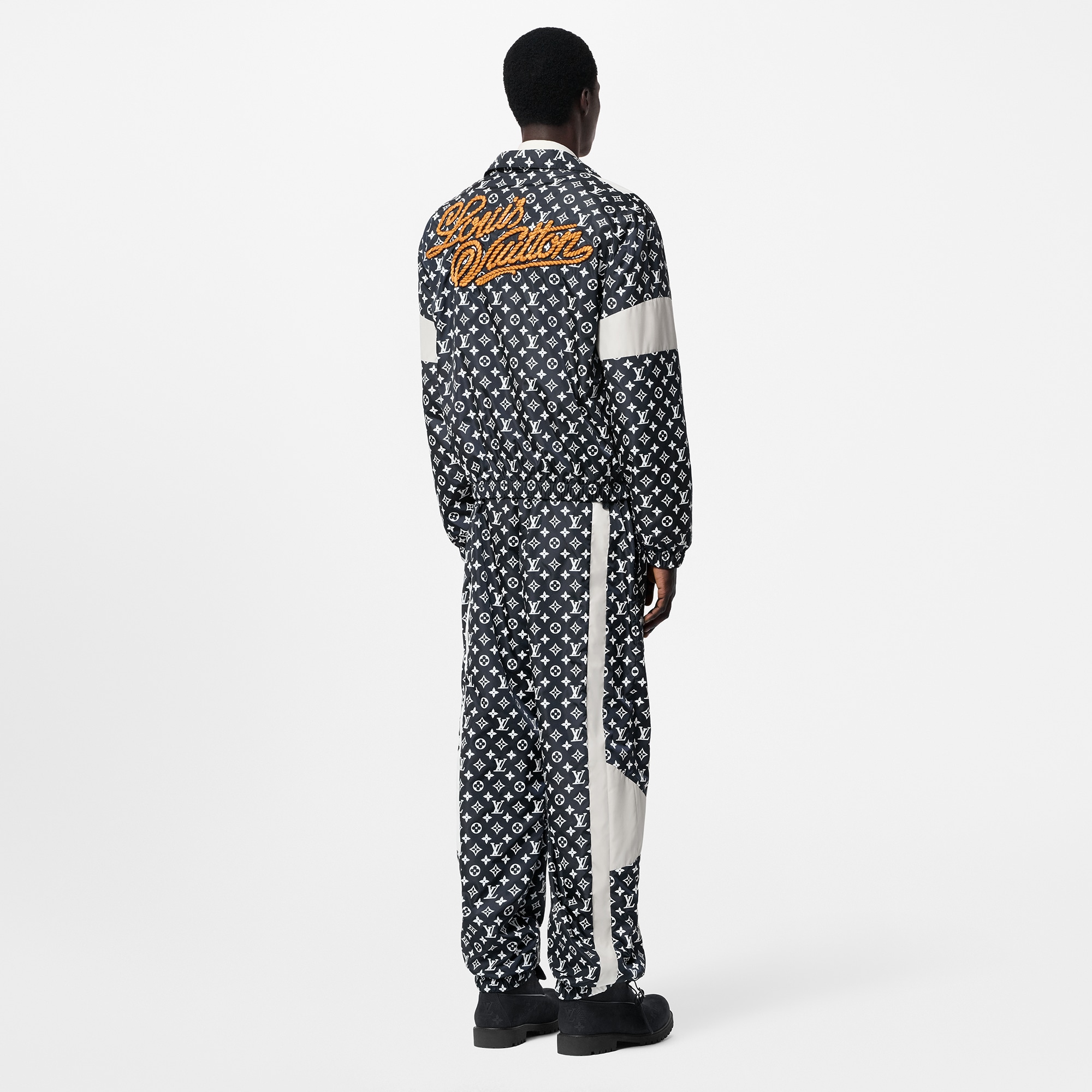 Trainingshose aus technischem Gewebe mit Monogram-Motiv  Herren Ready to Wear Hosen | LOUIS VUITTON (Zoom)