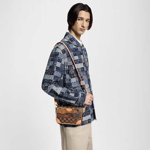 Trocadéro Wearable Geldbörse Andere Canvas-Linien Herren Geldbörsen und Kleinlederwaren Mini Bags | LOUIS VUITTON (Zoom)