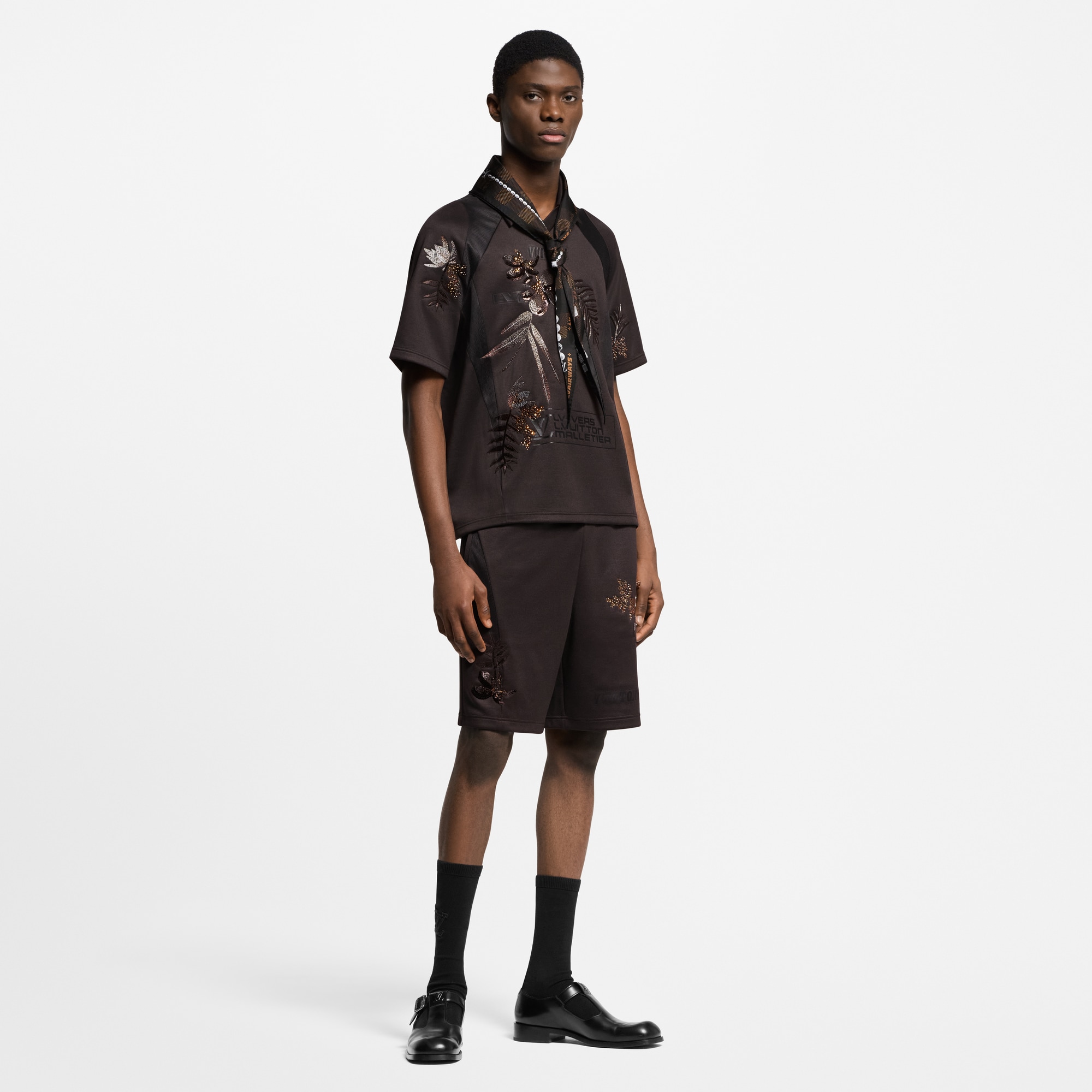 Verziertes T-Shirt aus Jersey  Herren Ready to Wear T-Shirts und Poloshirts | LOUIS VUITTON (Zoom)