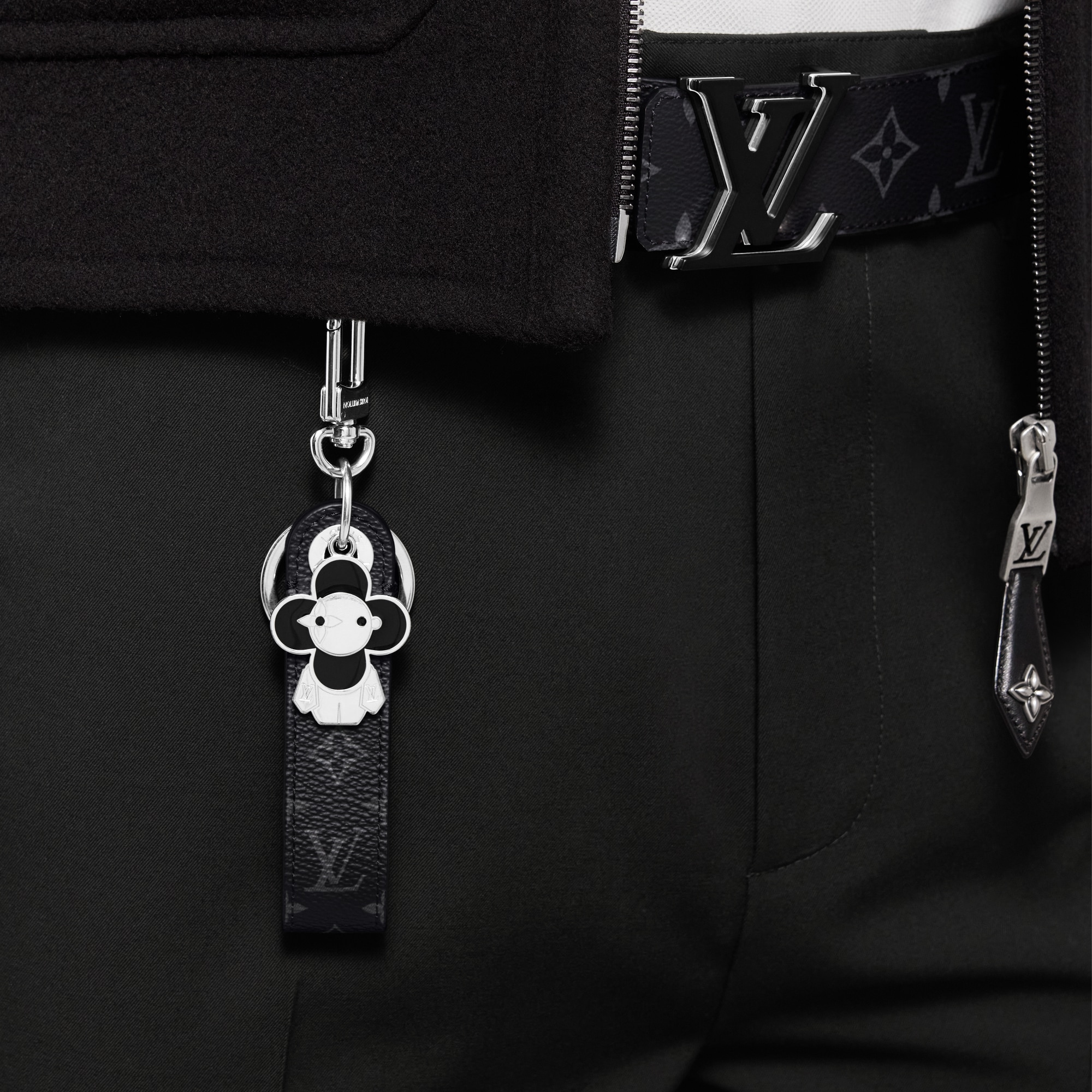 Vivienne Dragonne Taschenschmuck und Schlüsselanhänger S00 Herren Accessoires Schlüsselanhänger und Taschenschmuck | LOUIS VUITTON (Zoom)