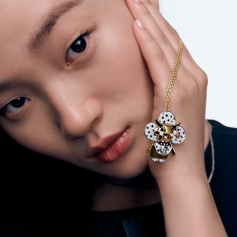 Vivienne Ox Anhänger mit Halskette, 3 Goldarten, Lack, Diamanten & farbige Edelsteine Les Extraordinaires Schmuck Halsketten und Anhänger | LOUIS VUITTON (Zoom)