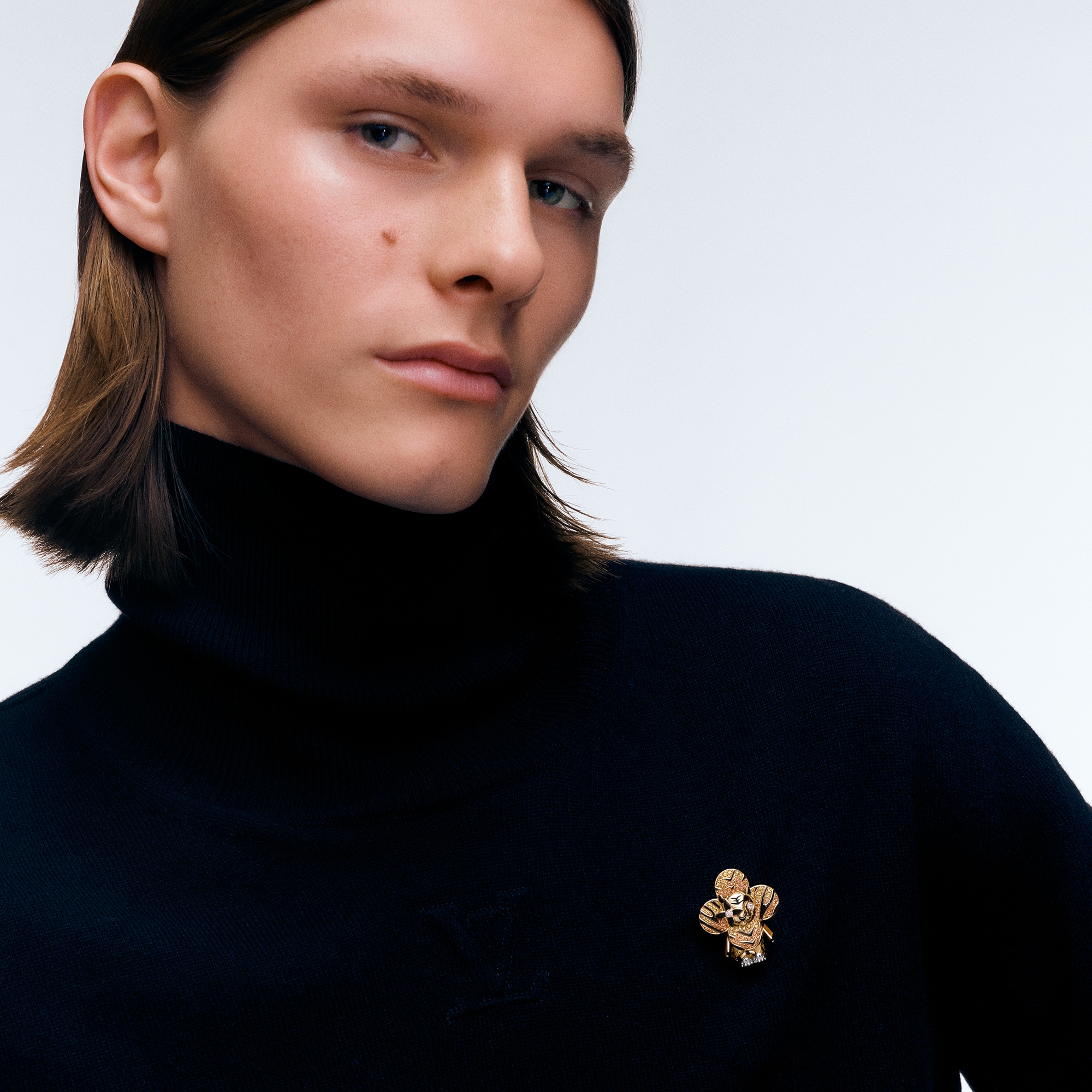 Vivienne Tiger Anhänger mit Halskette, Gelbgold, Weißgold, Lack, Diamanten & farbige Edelsteine  Schmuck Kategorien Halsketten und Anhänger | LOUIS VUITTON (Zoom)