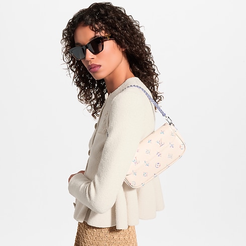 Wallet On Chain Ivy Monogram Empreinte Leder Damen Geldbörsen und Kleinlederwaren Nanotaschen und Portemonnaies mit Kette | LOUIS VUITTON (Zoom)